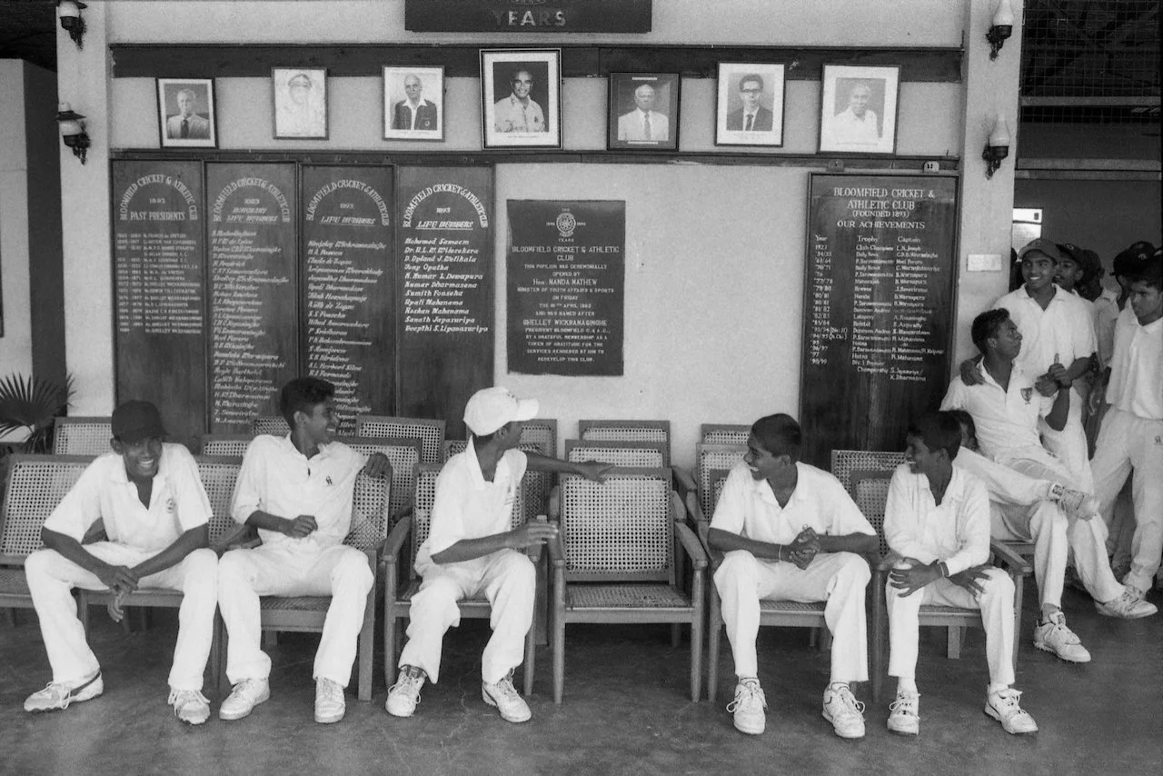 Net bowlers &amp; ground staff, Practice day for the Australians, Singhalese Sports Club, Colombo, September 1999 