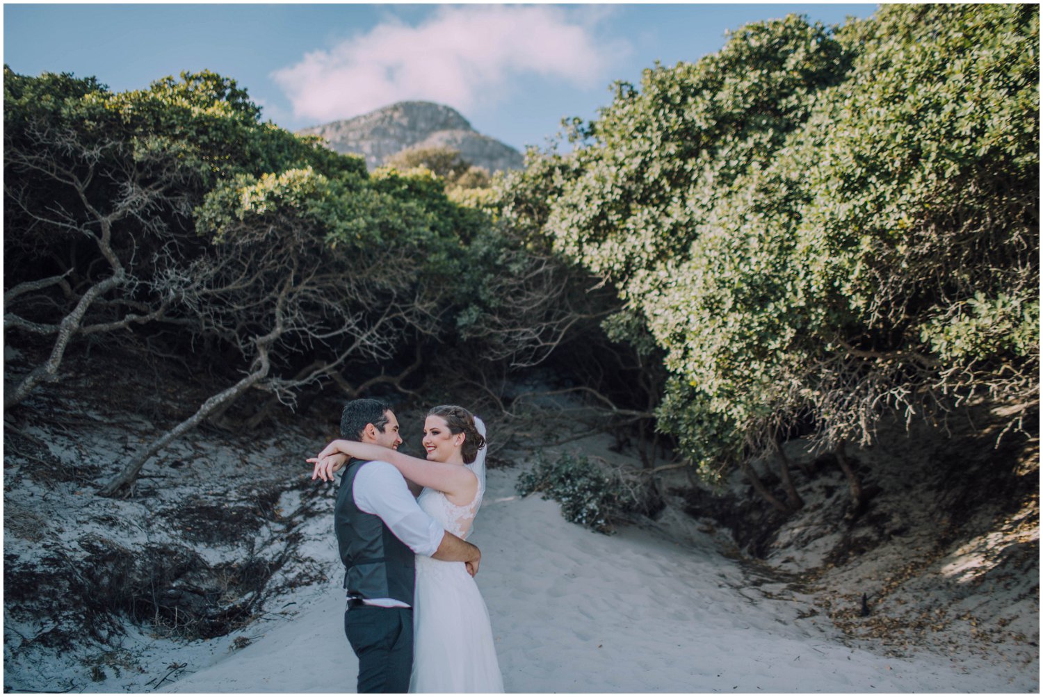 Top Wedding Photographer Cape Town South Africa Artistic Creative Documentary Wedding Photography Rue Kruger_0514.jpg