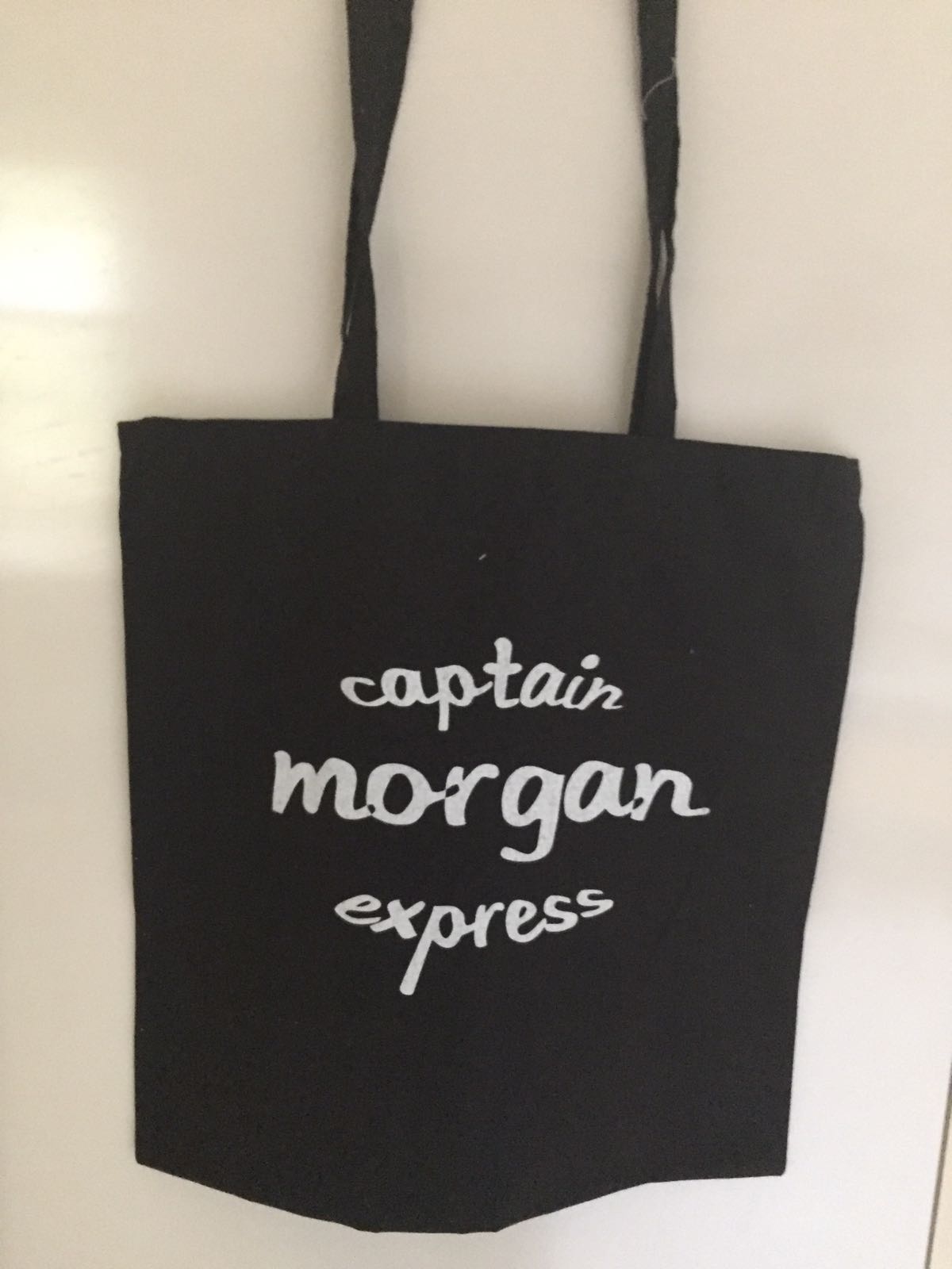 Captain Morgan Express draagtas met handvat, € 2,=.