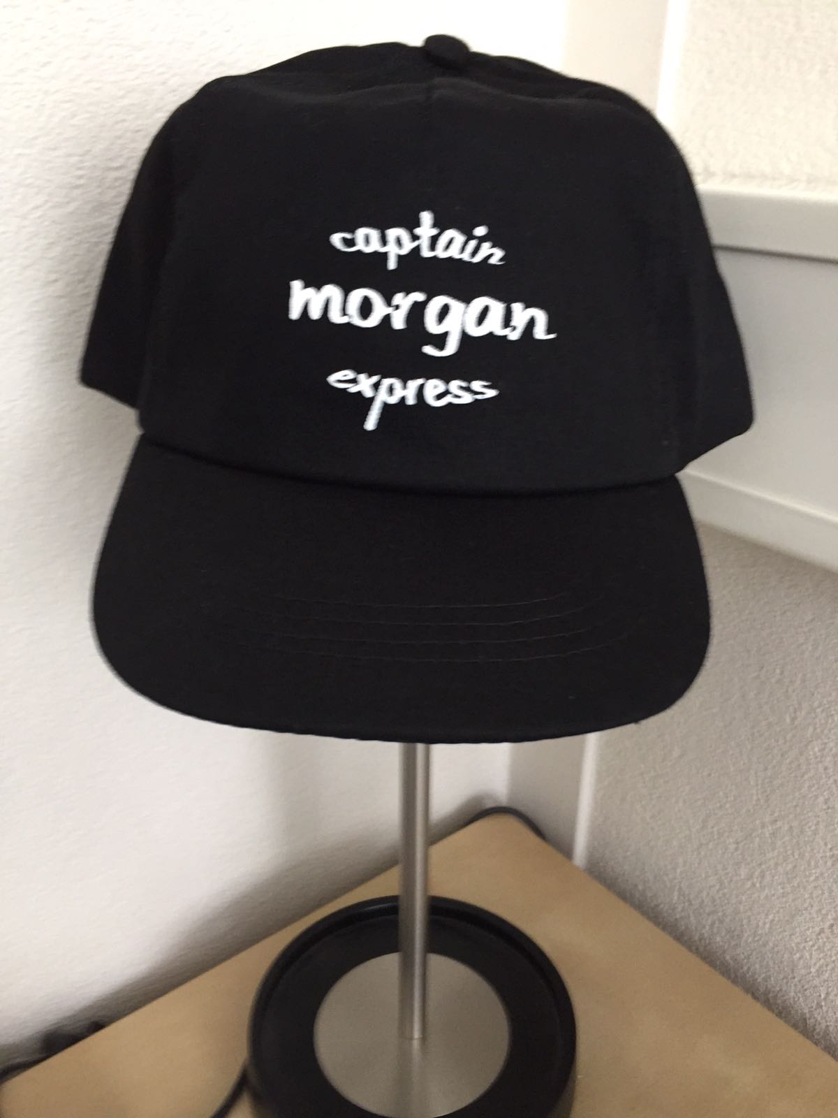 Captain Morgan Express honkbalpet, € 5,=.