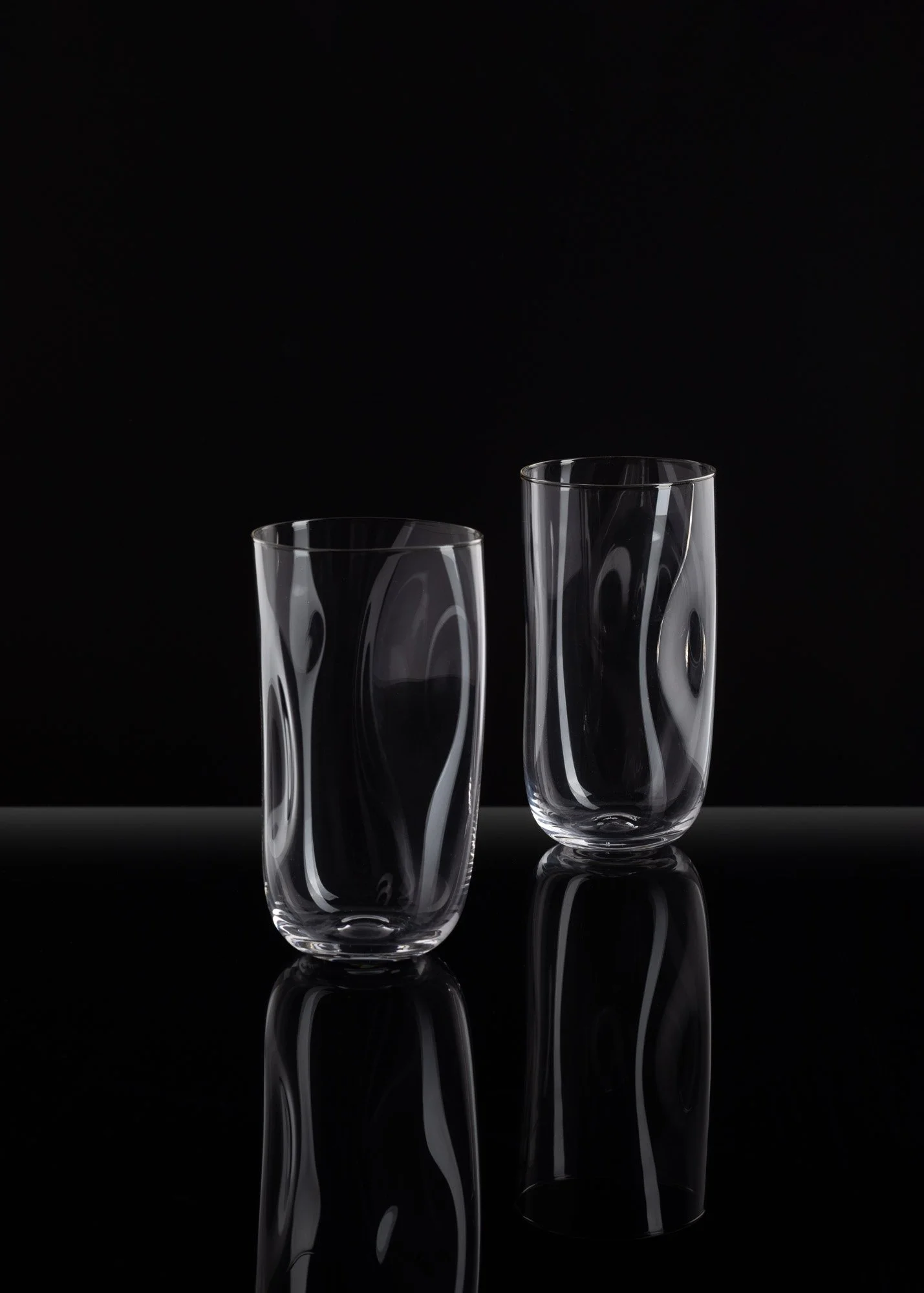  Soft curves flow into subtle contours, like a surface gently moved by a passing ripple. Nothing is rigid, nothing forced — every form carries the quiet trace of touch.  Photo: Anna Pleslova 