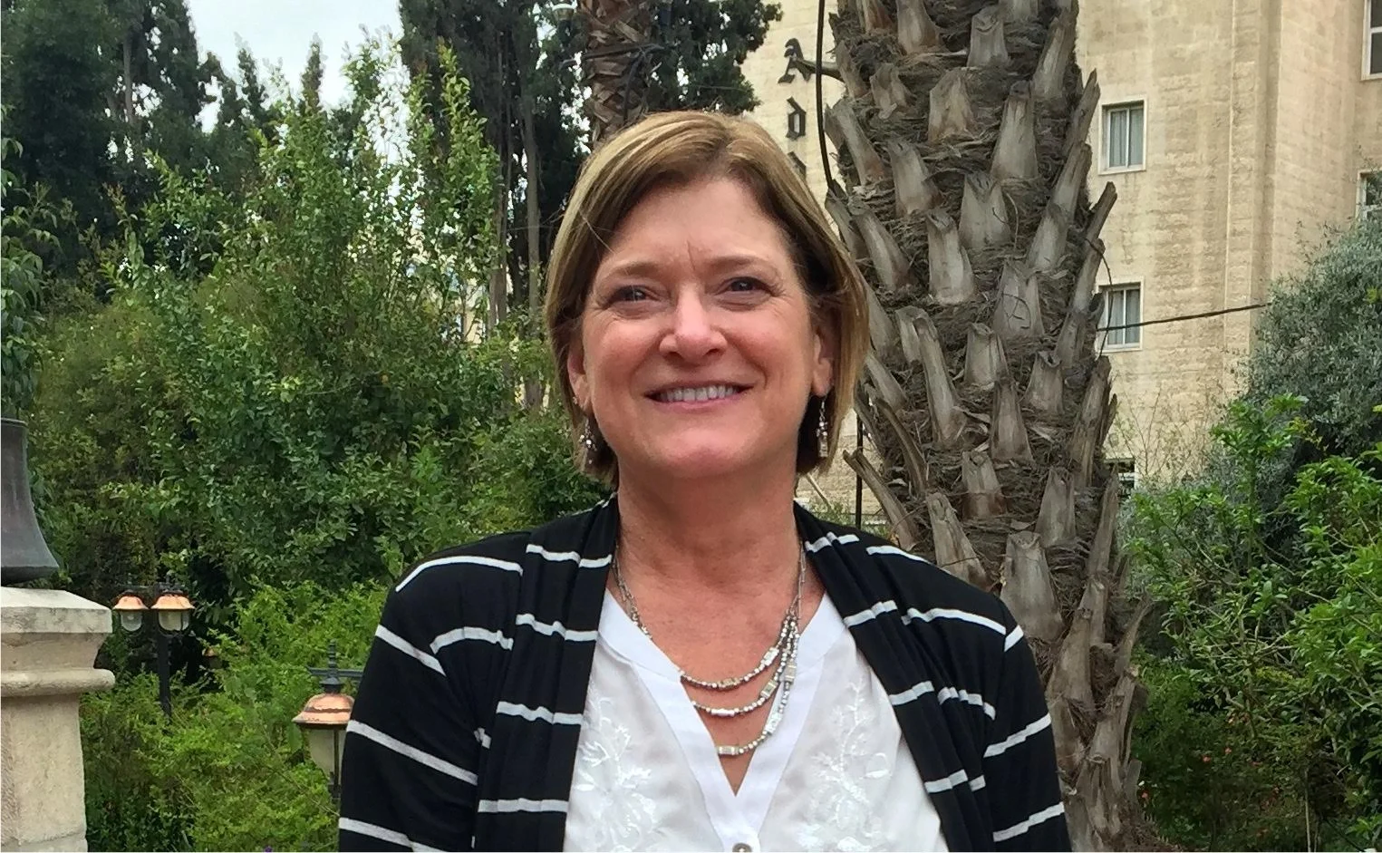 Lynn Clouser Holt