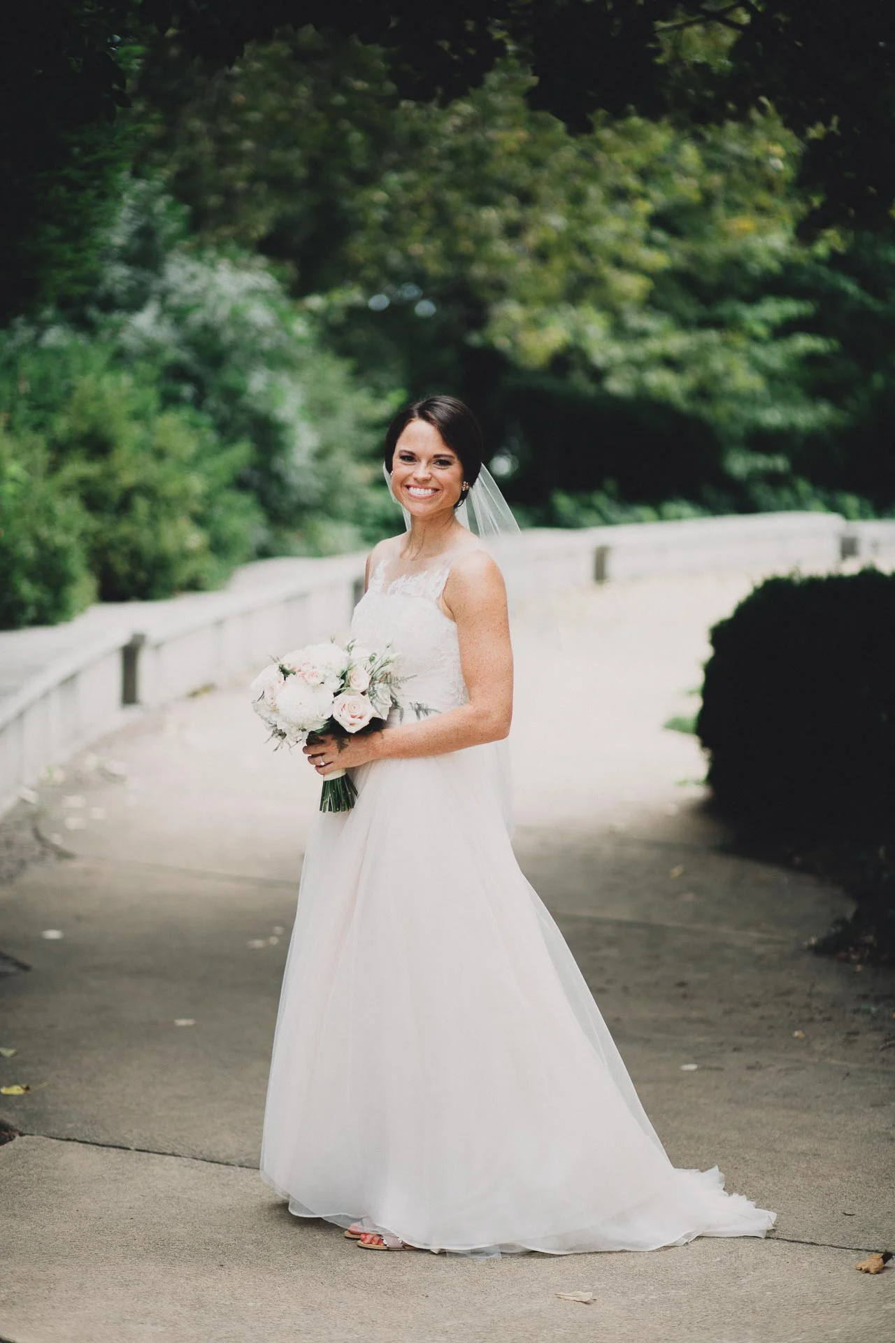 Emily-Eddie-Cincinnati-Rennaissance-Hotel-Wedding-060@2x.jpg