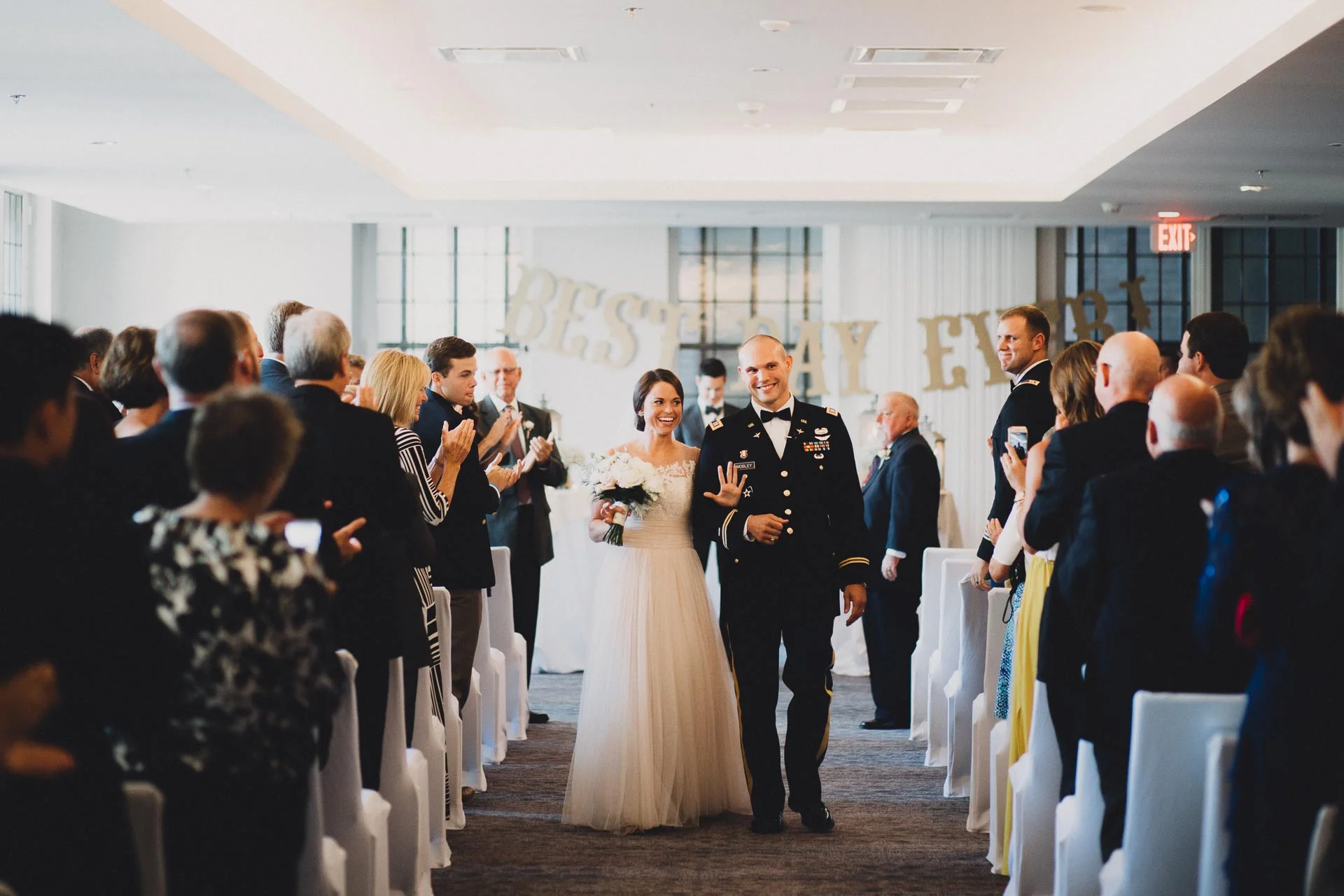 Emily-Eddie-Cincinnati-Rennaissance-Hotel-Wedding-095@2x.jpg