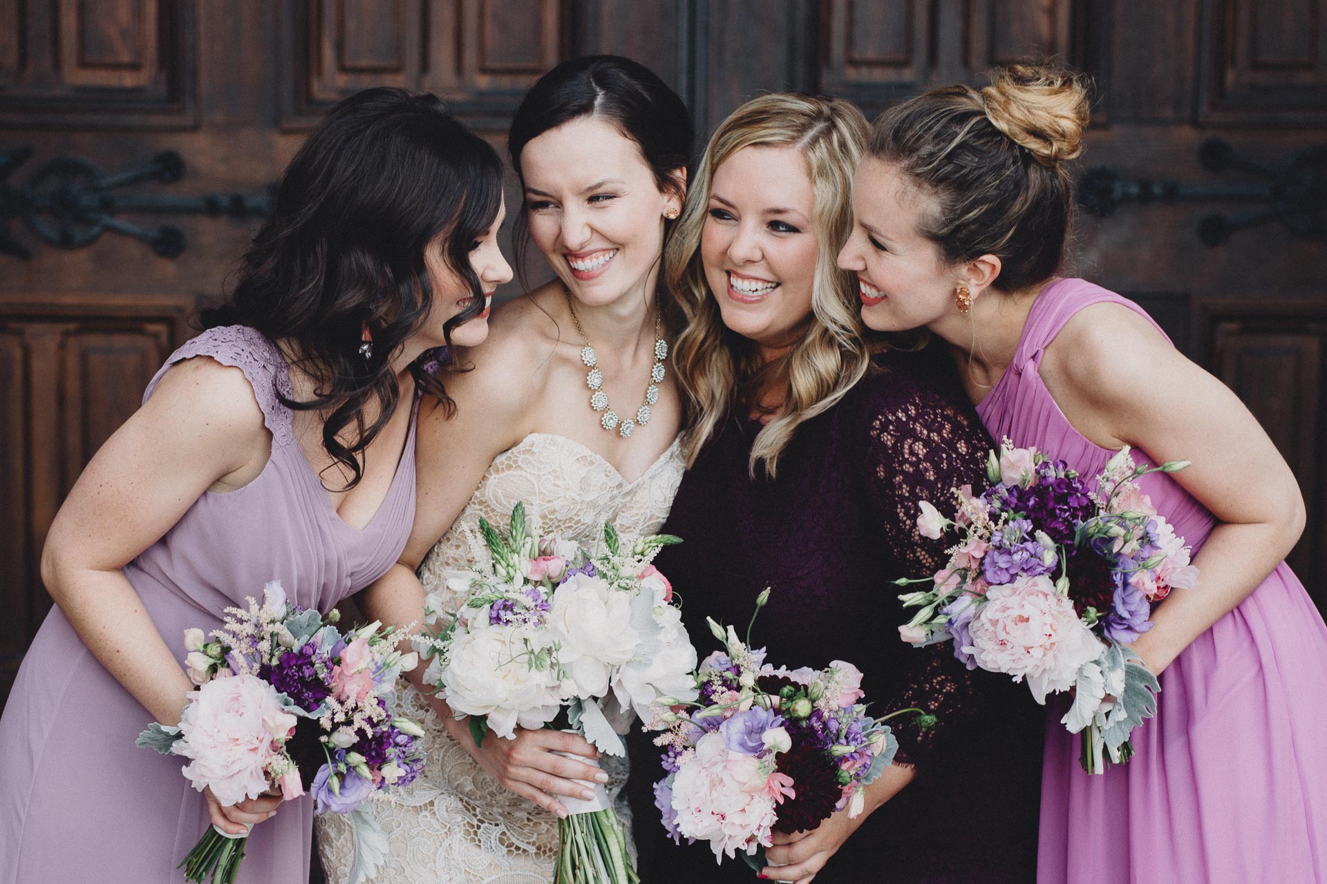 Julia-Michael-Cincinnati-Music-Hall-Wedding-083@2x.jpg