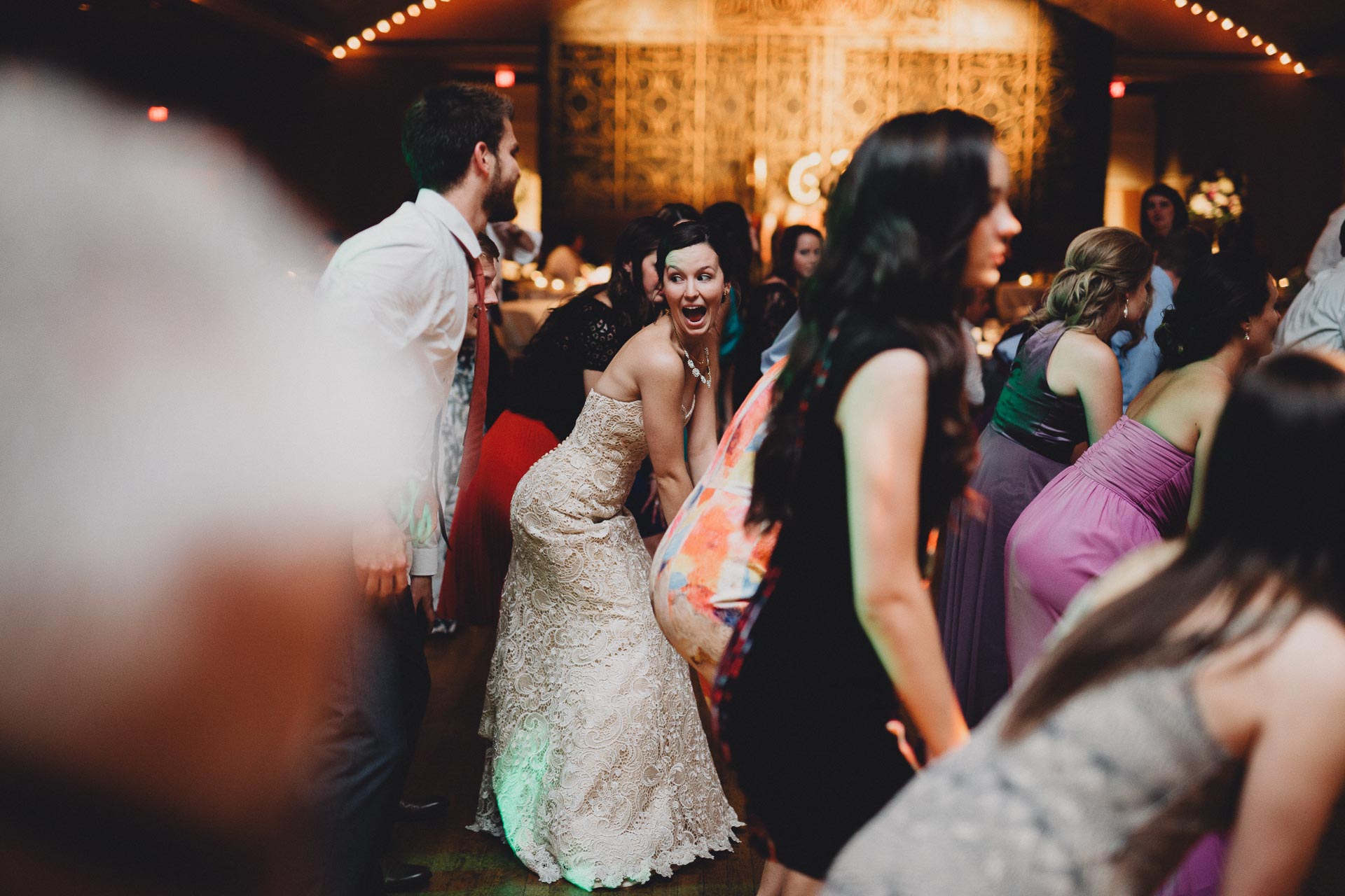 Julia-Michael-Cincinnati-Music-Hall-Wedding-141@2x.jpg