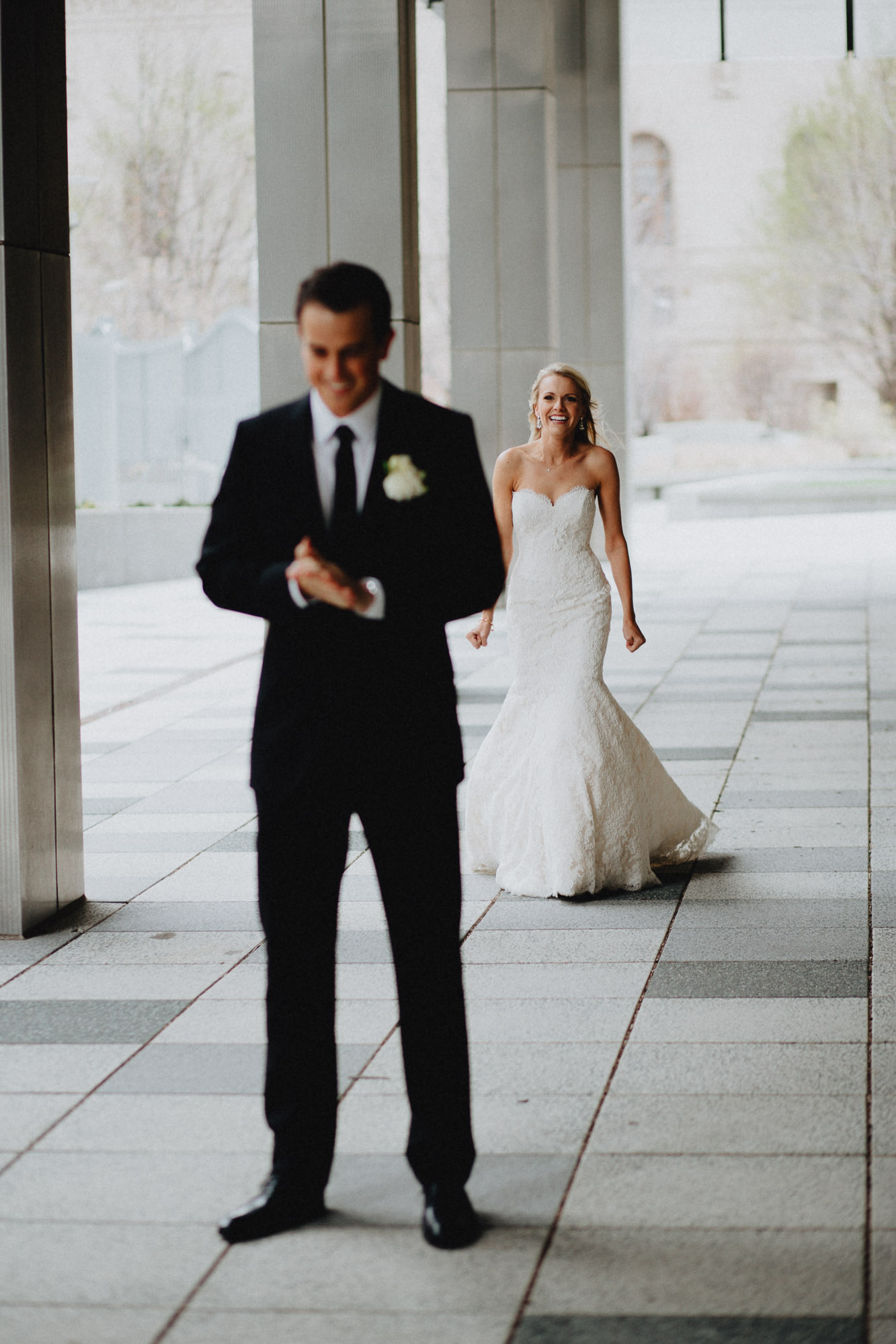Alana-David-Cleveland-Old-Courthouse-Wedding-051@2x.jpg