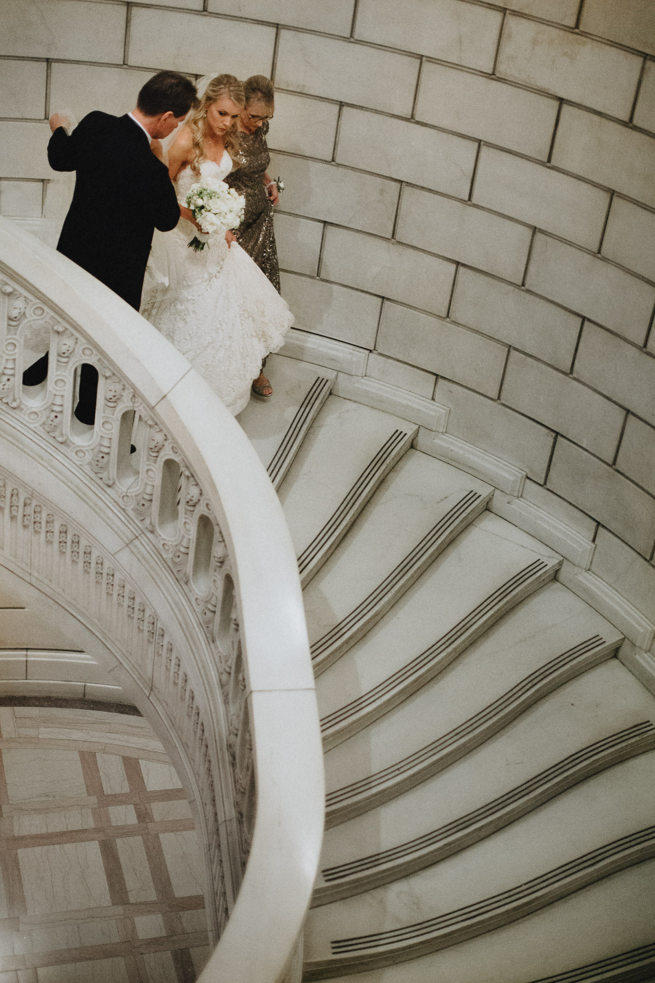 Alana-David-Cleveland-Old-Courthouse-Wedding-114@2x.jpg