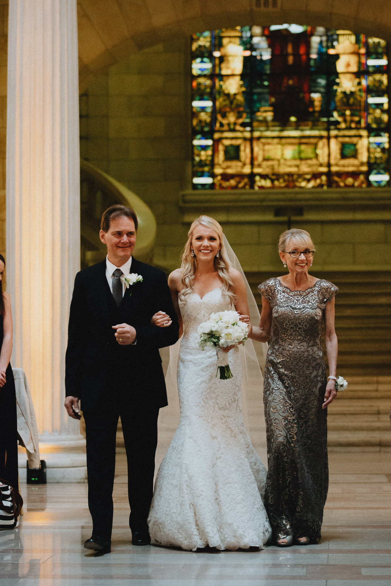 Alana-David-Cleveland-Old-Courthouse-Wedding-119@2x.jpg