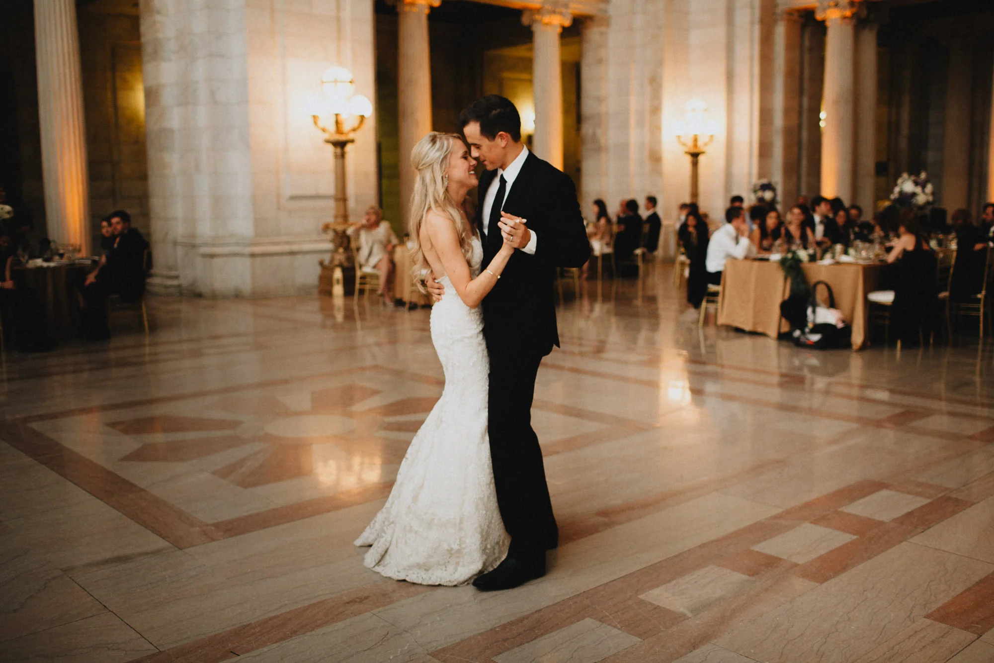 Alana-David-Cleveland-Old-Courthouse-Wedding-167@2x.jpg