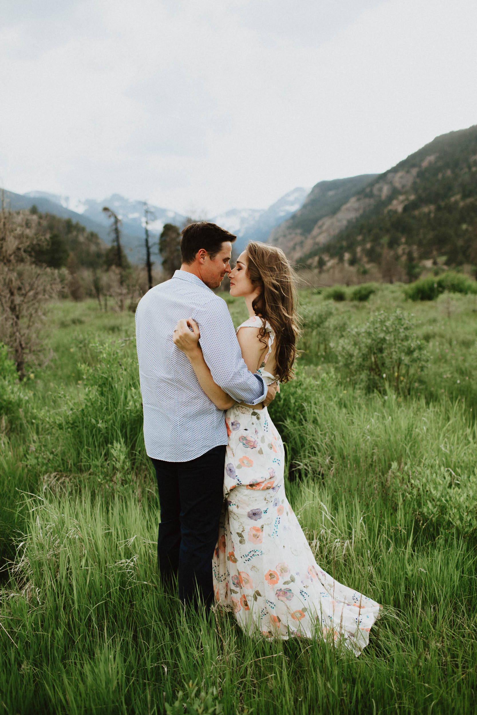Rocky-Mountain-National-Park-Colorado-Engagement-002@2x.jpg