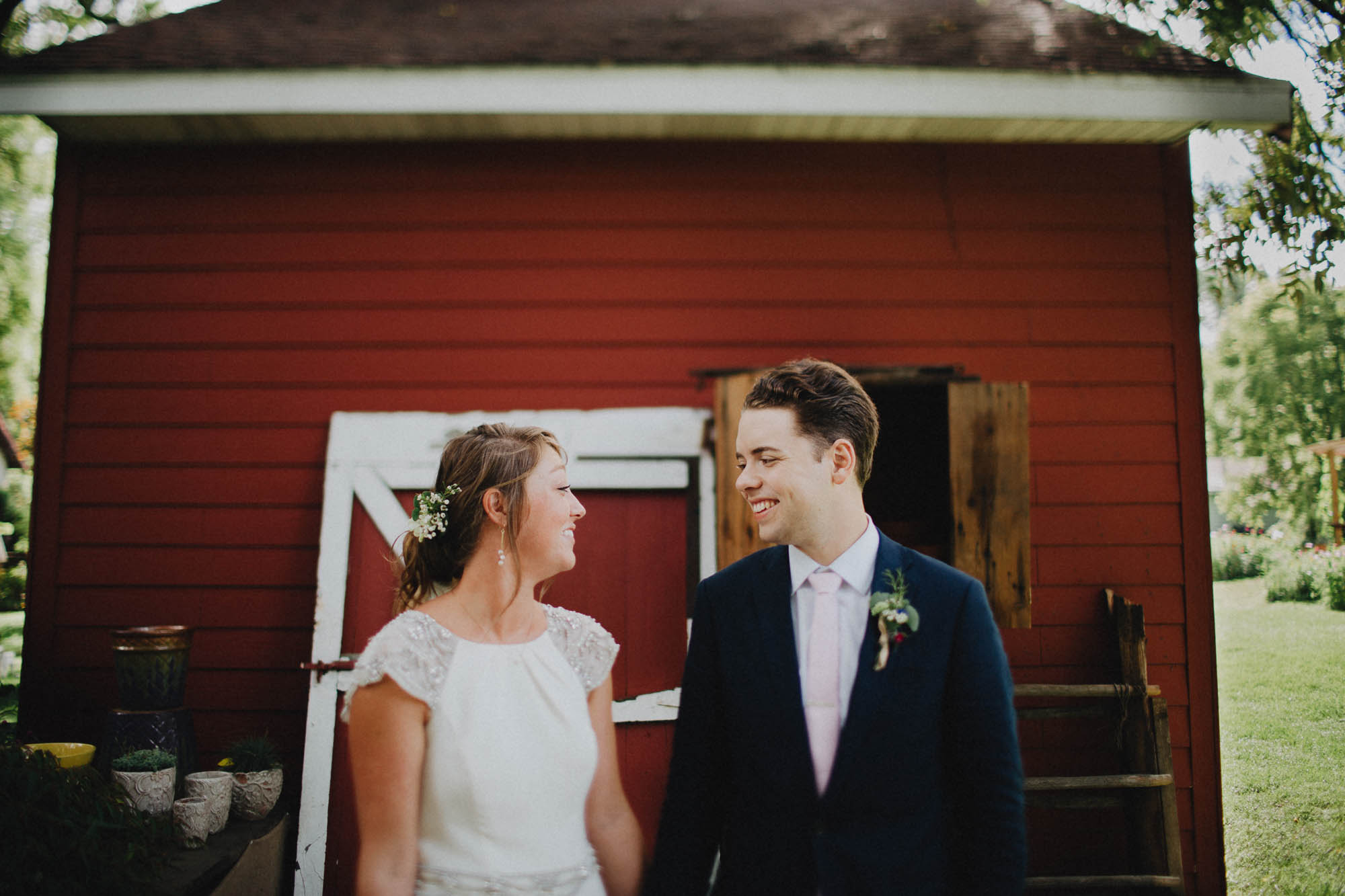 Leah-Graham-Michigan-Outdoor-DIY-Wedding-074@2x.jpg