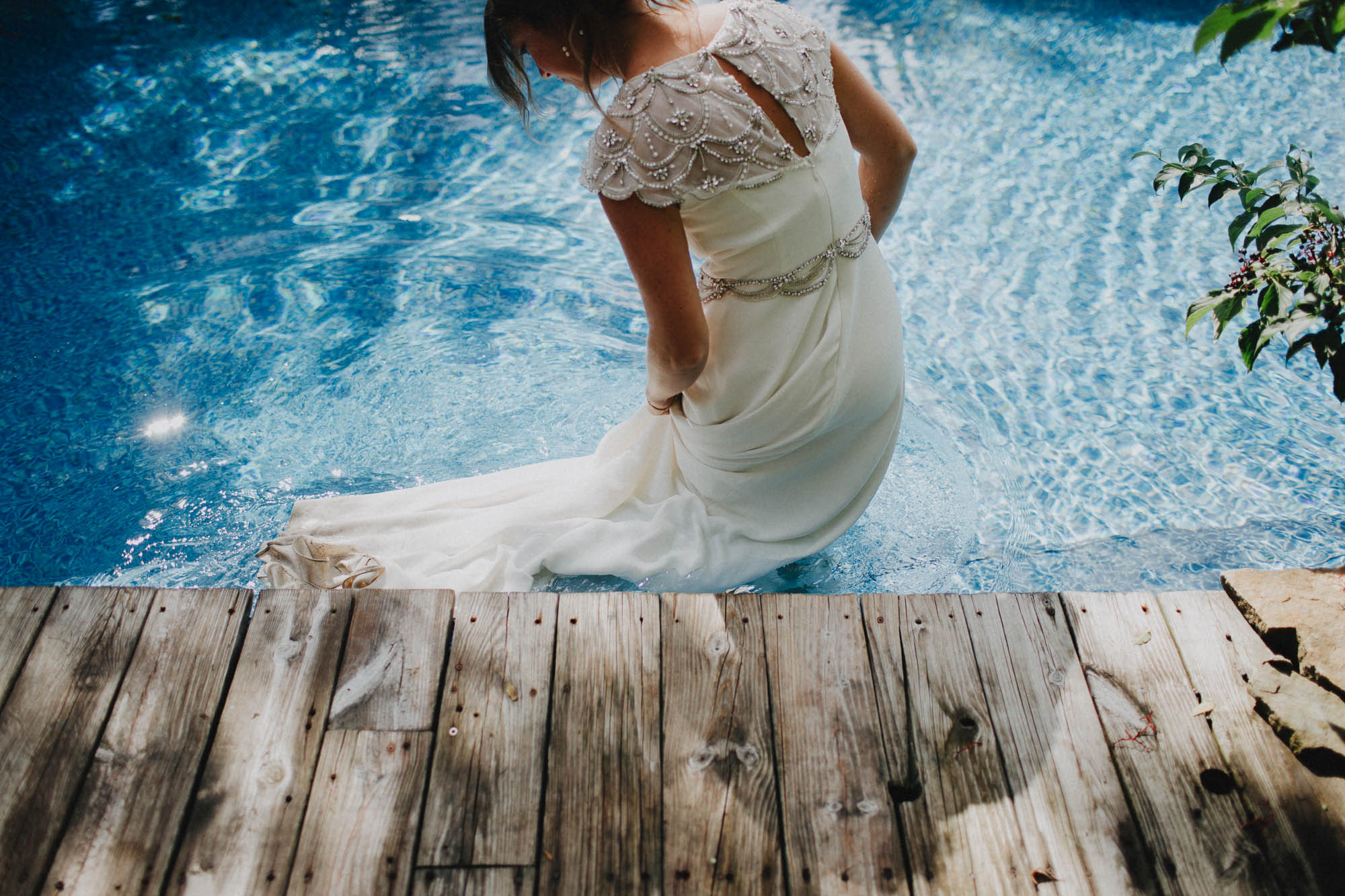 Leah-Graham-Michigan-Outdoor-DIY-Wedding-092@2x.jpg