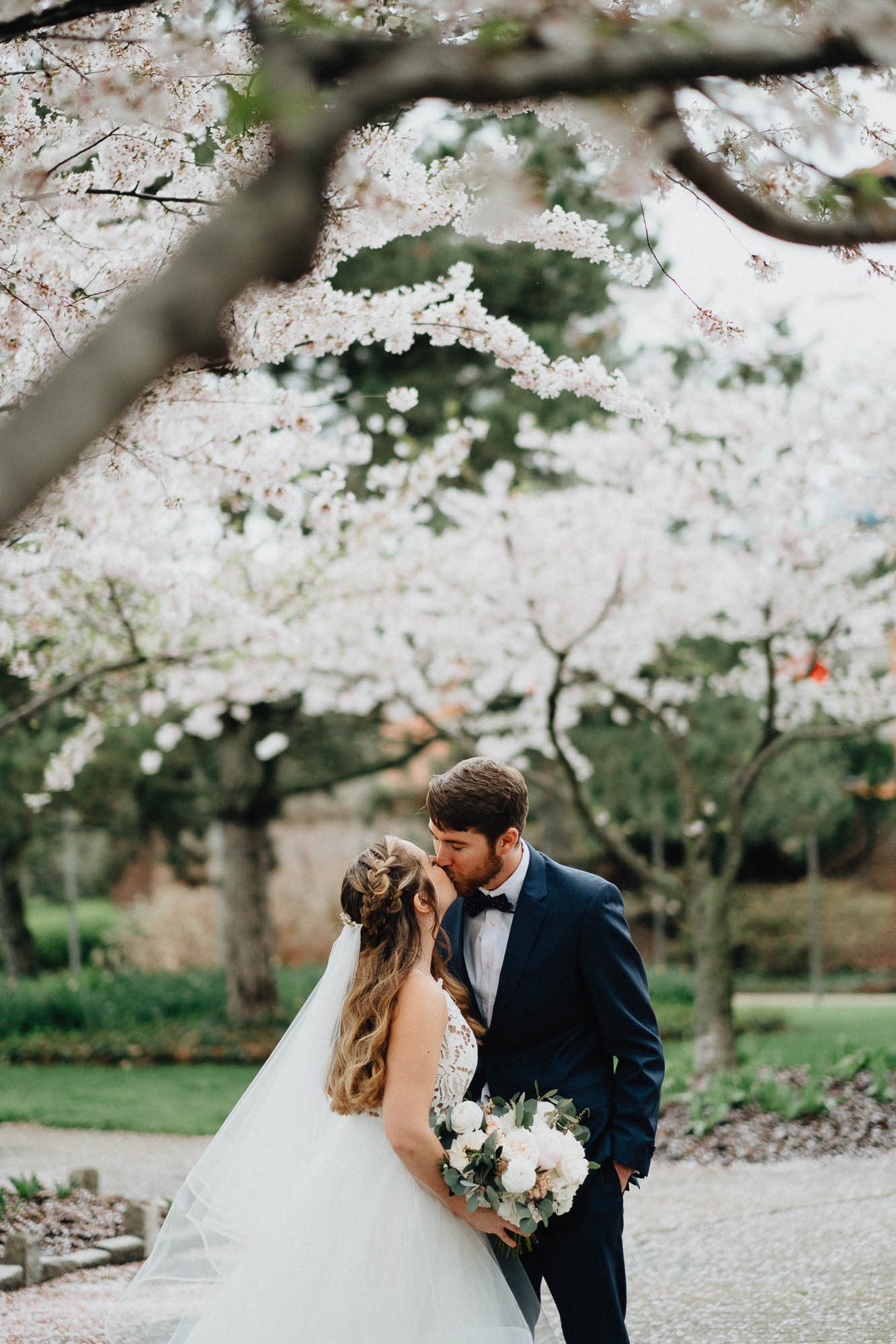 Sara-Tyler-Cincinnati-Wedding-Rhinegeist-Brewery-044.jpg