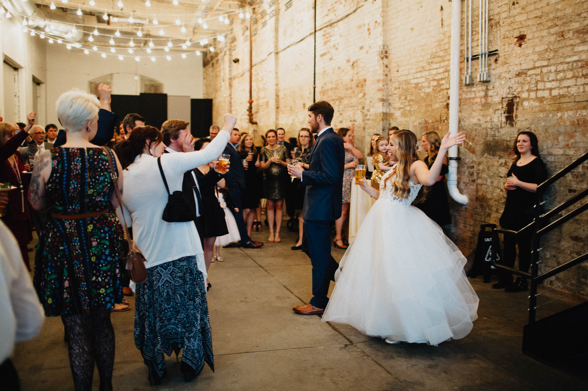 Sara-Tyler-Cincinnati-Wedding-Rhinegeist-Brewery-097.jpg