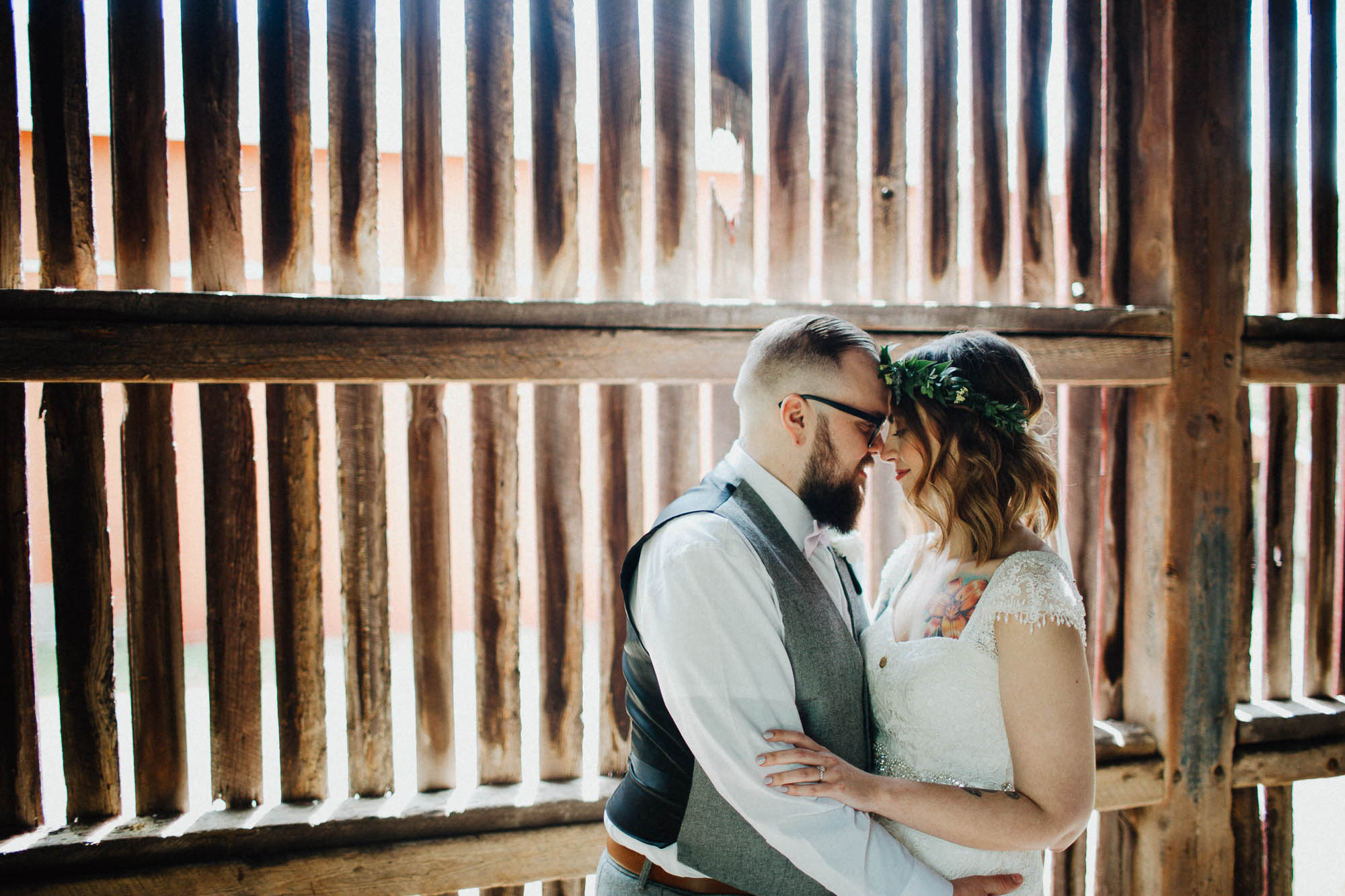 Jessi-Jake-The-Brauns-Ohio-Barn-B&B-Wedding-043@2x.jpg