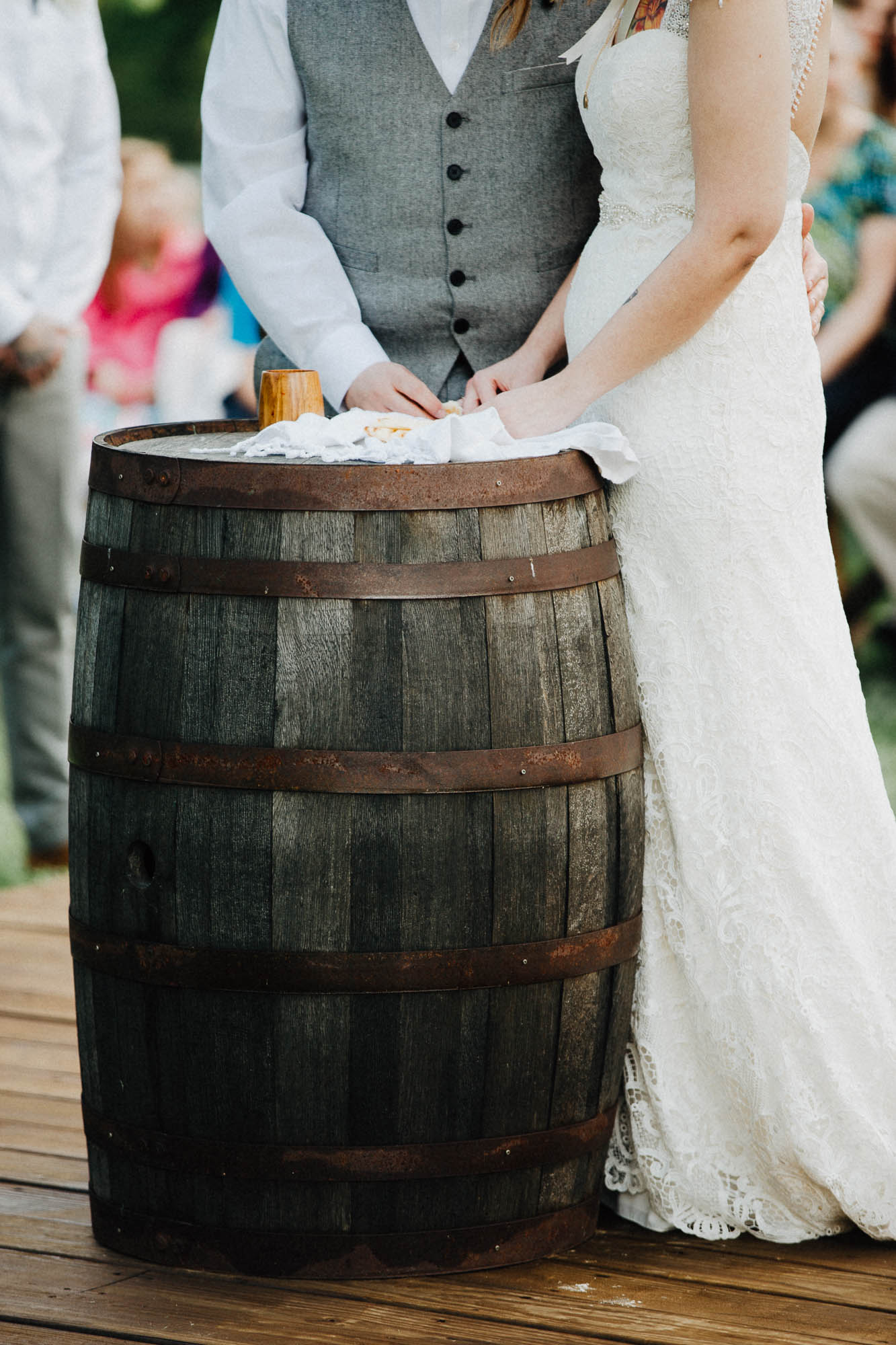 Jessi-Jake-The-Brauns-Ohio-Barn-B&B-Wedding-084@2x.jpg