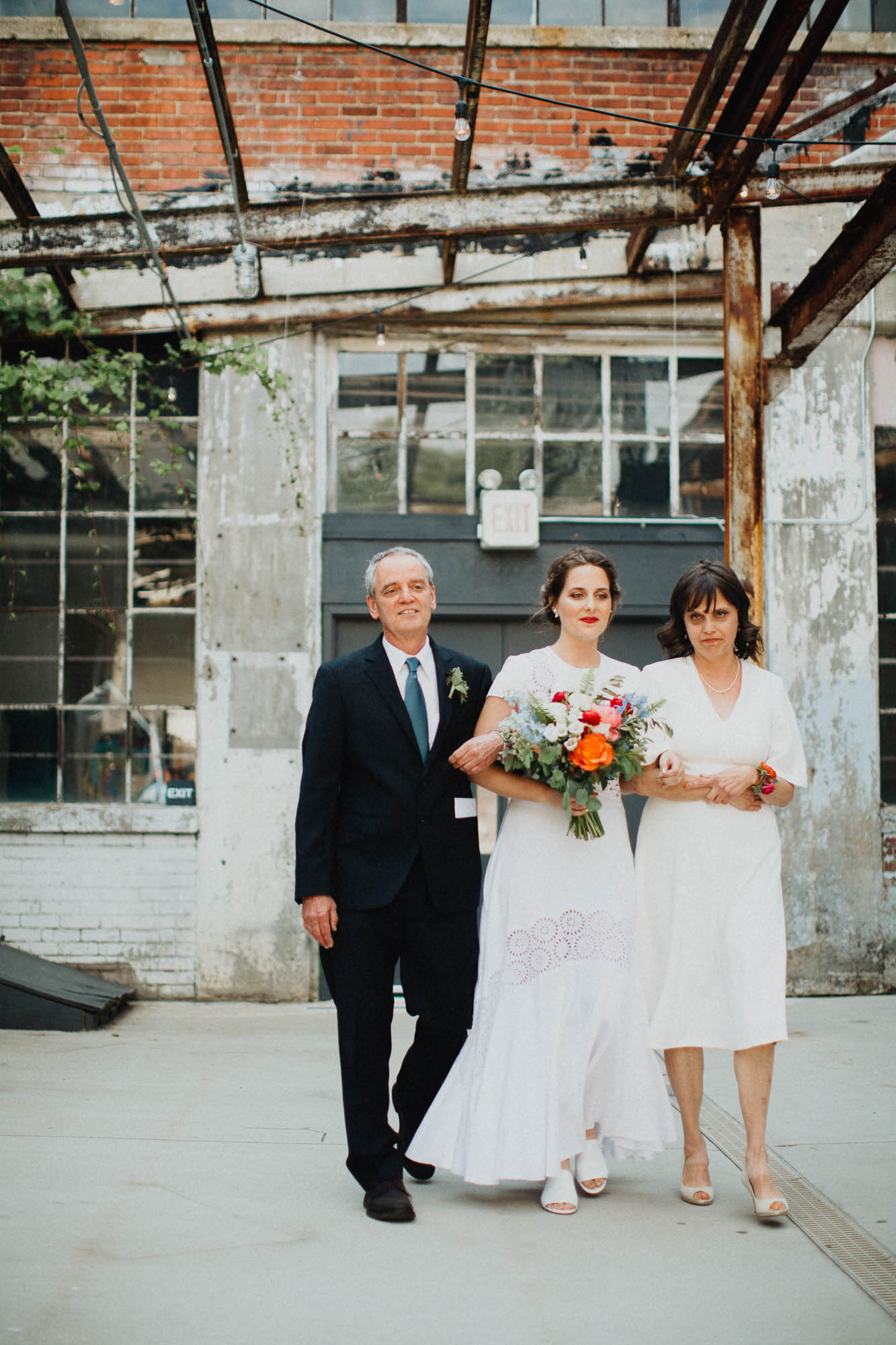 Anna-Brian-Strongwater-Columbus-Ohio-Urban-Modern-Wedding-056.jpg