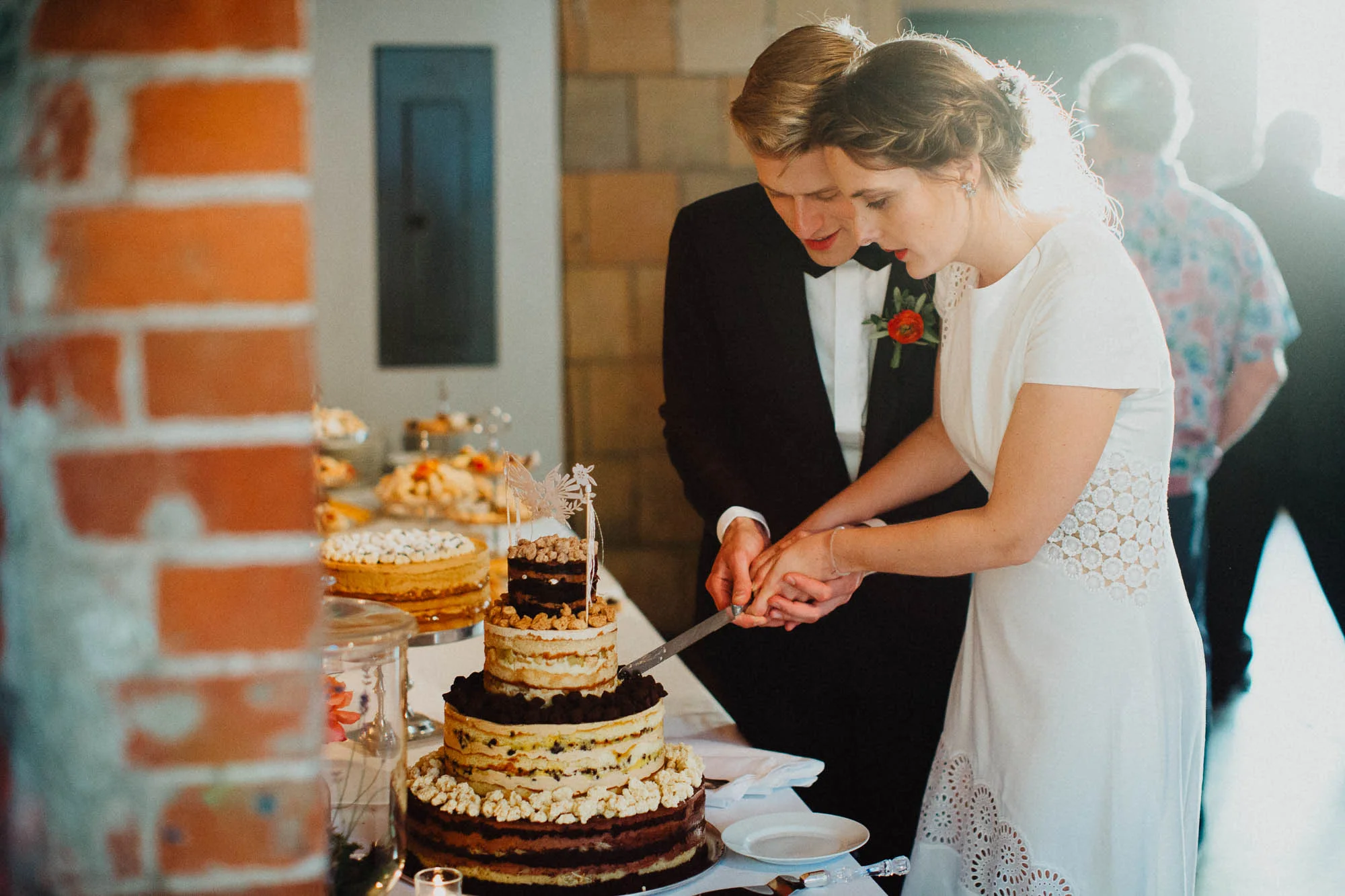 Anna-Brian-Strongwater-Columbus-Ohio-Urban-Modern-Wedding-140.jpg