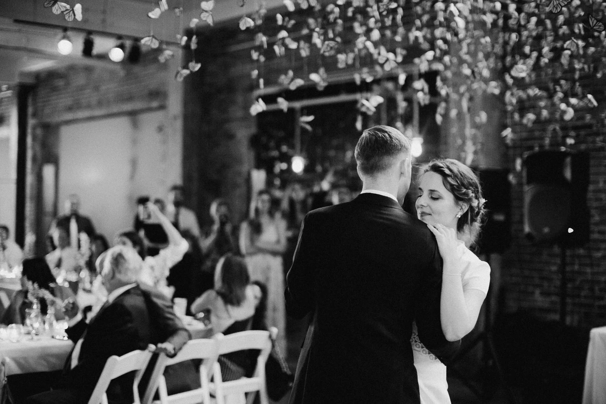 Anna-Brian-Strongwater-Columbus-Ohio-Urban-Modern-Wedding-160.jpg