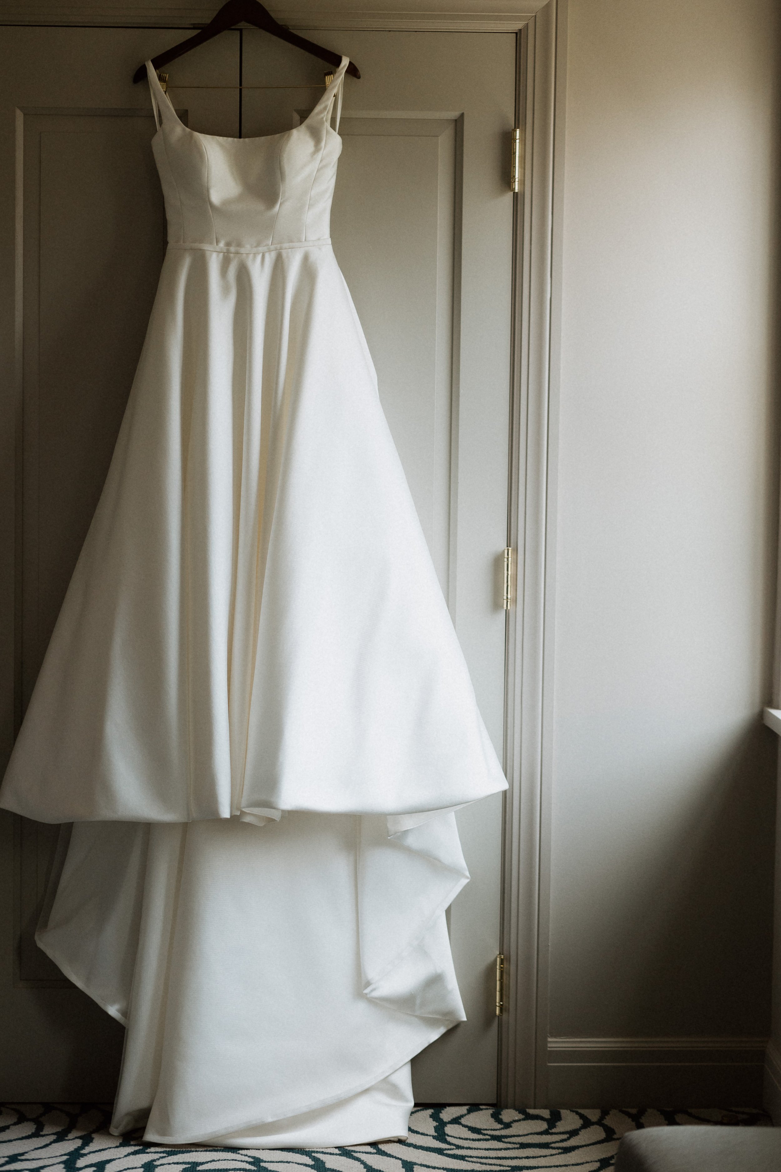 Cincinnati Wedding Dress Lytle Hotel