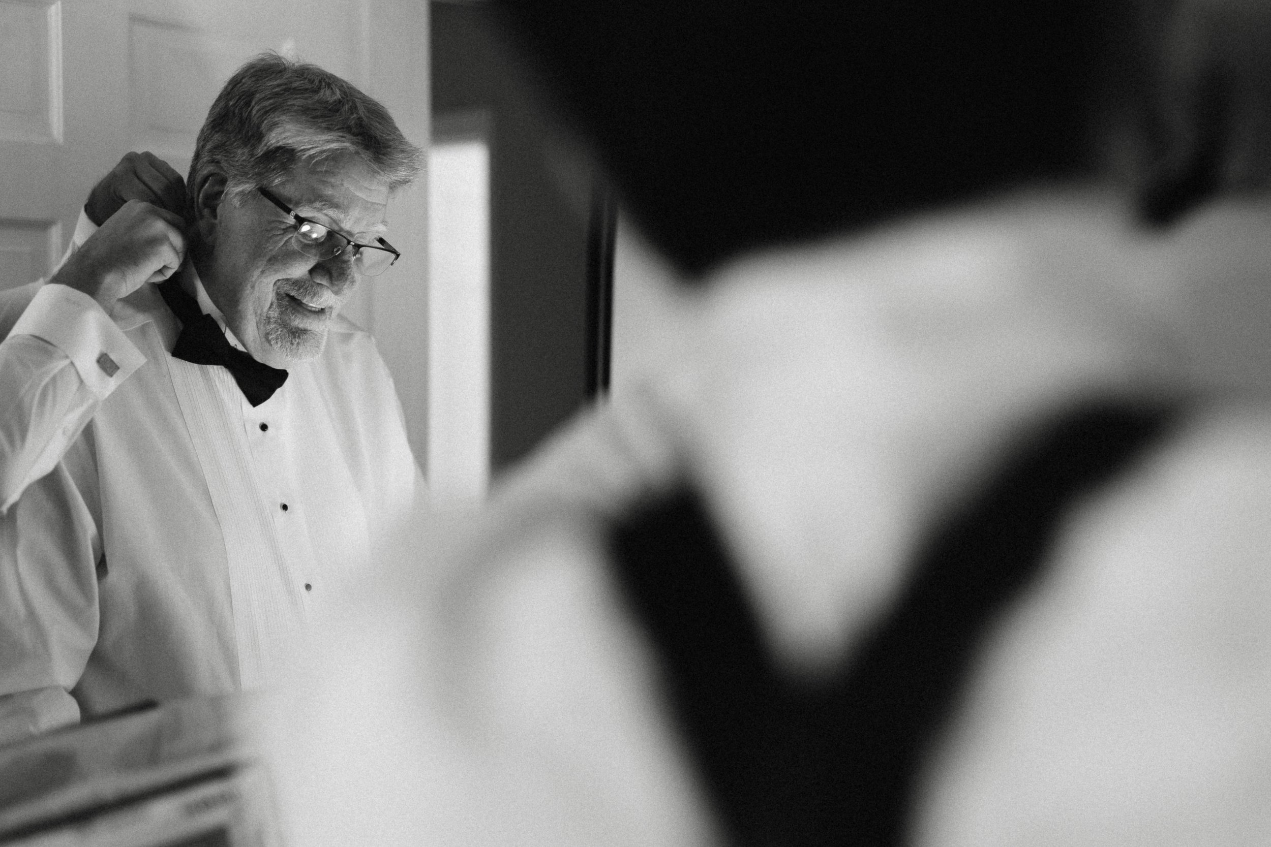 Groomsmen getting ready Cincinnati