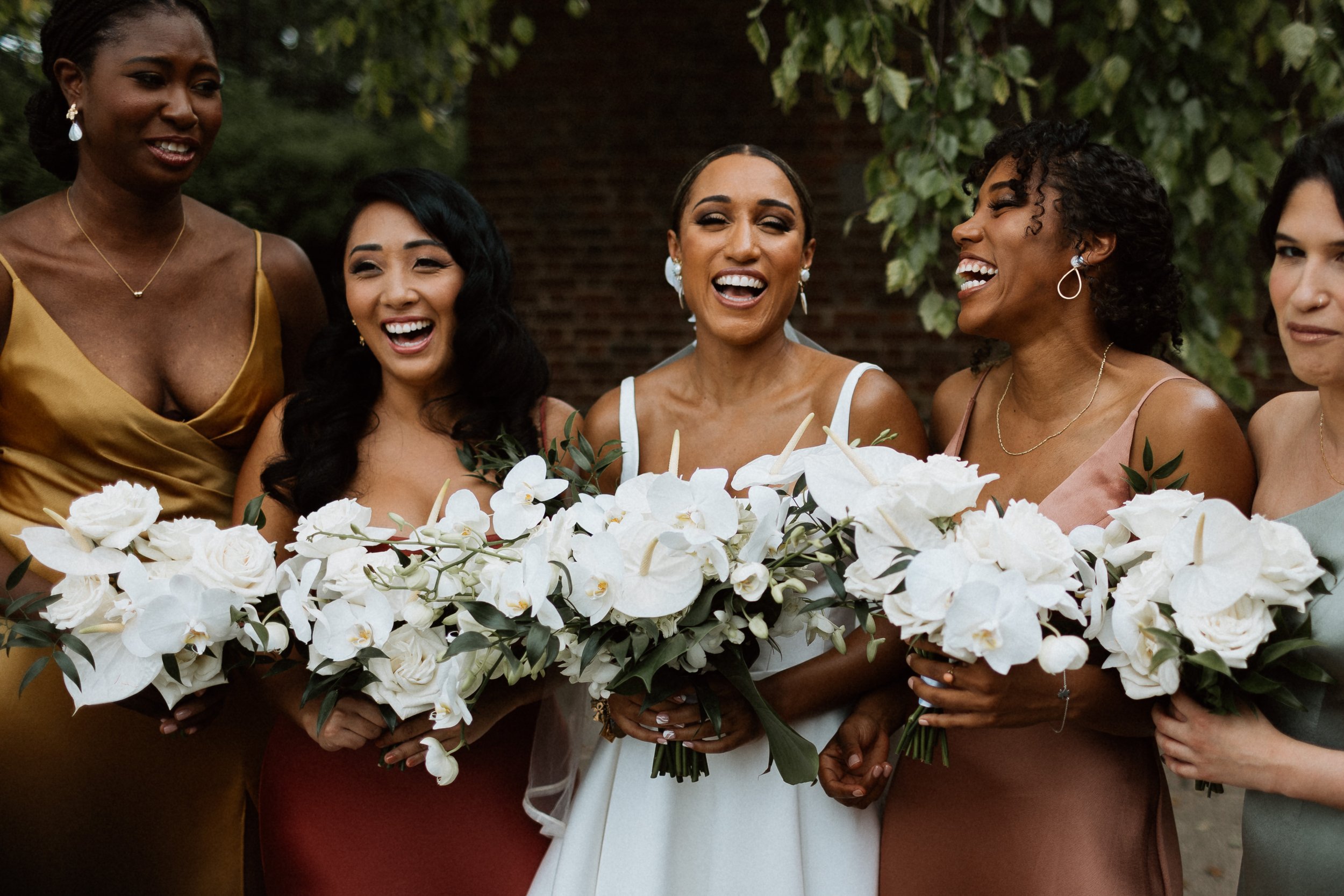 Bridesmaid Laughter Lytle Park Hotel