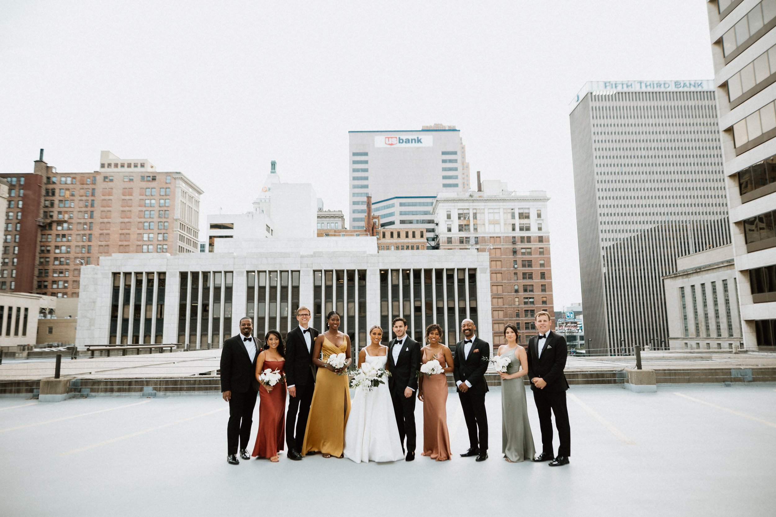 Downtown Bridal Party Cincinnati Skyline