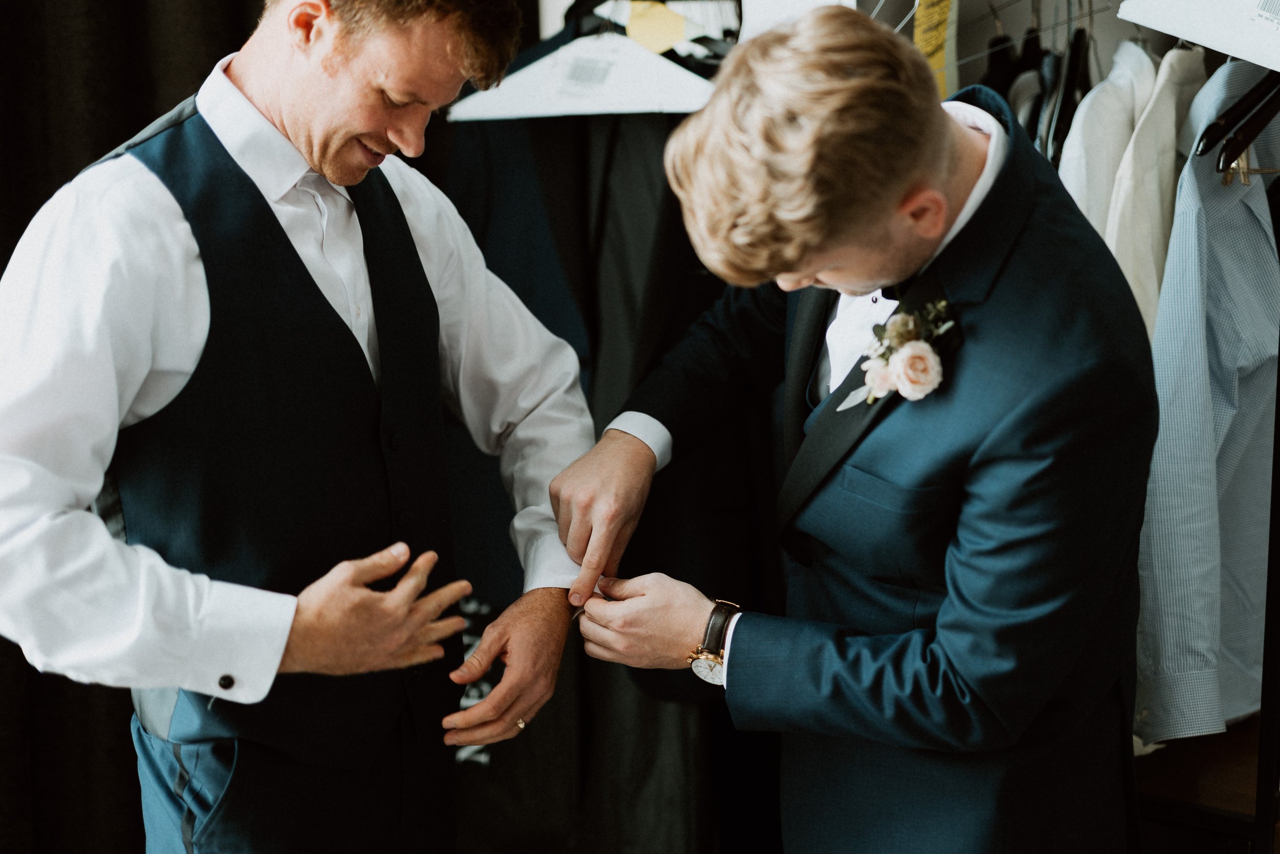 Groom getting ready Cincinnati 