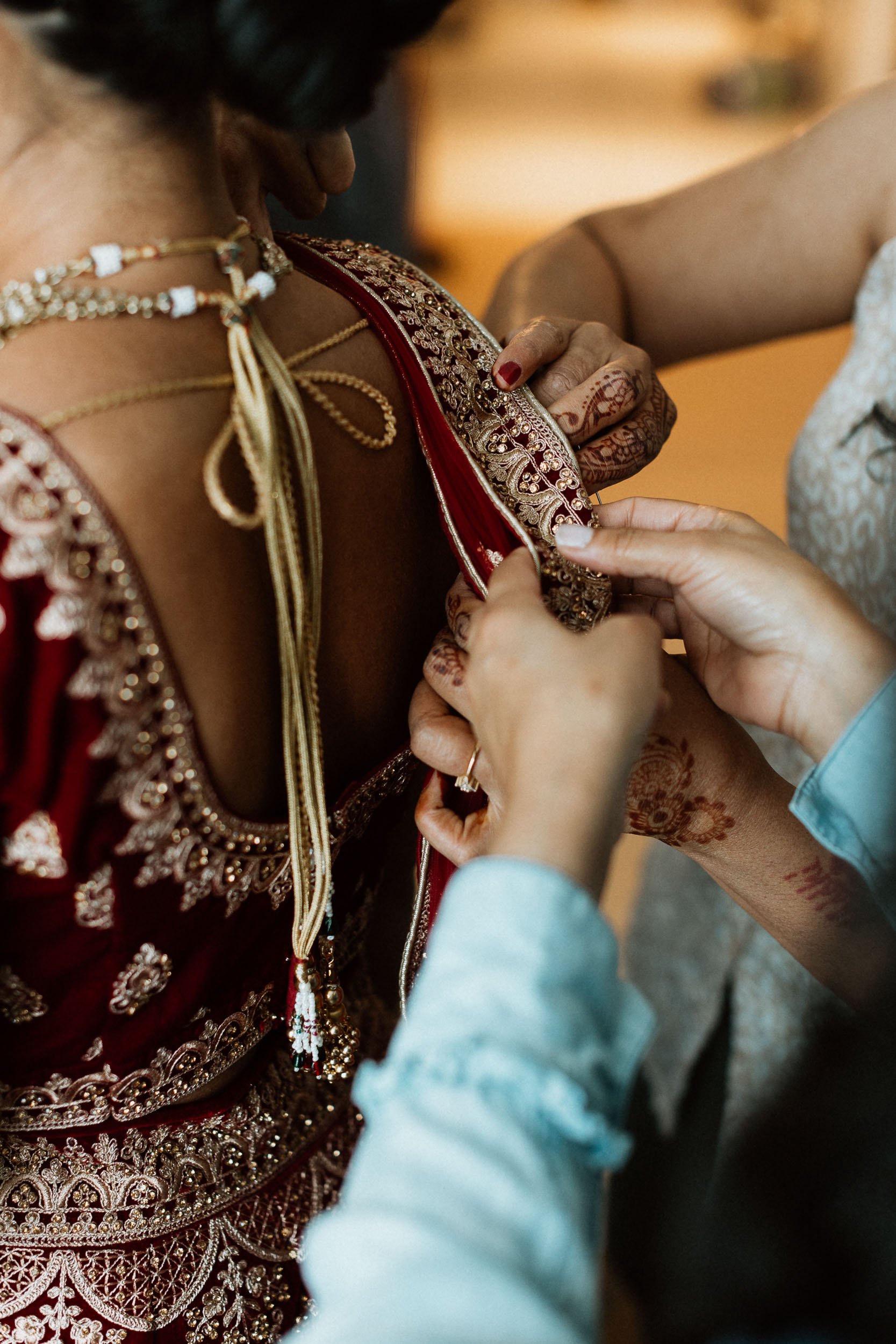 Riddhi-Brennon-Columbus-Statehouse-Indian-Fusion-Wedding-023.jpg