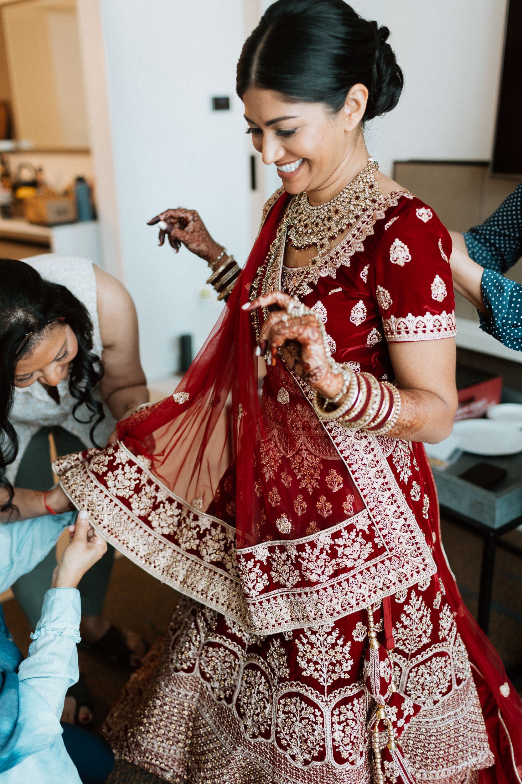 Riddhi-Brennon-Columbus-Statehouse-Indian-Fusion-Wedding-024.jpg