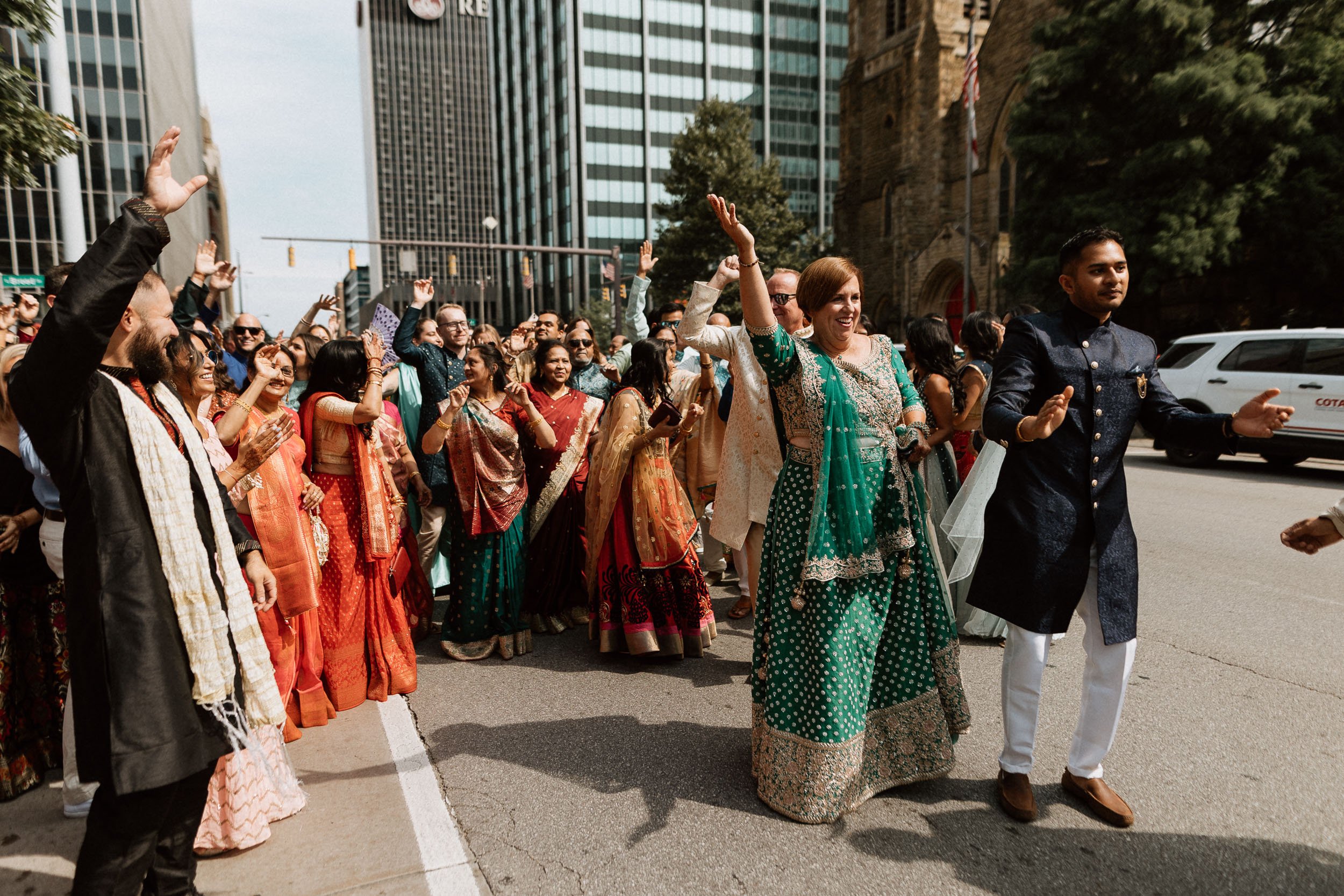 Riddhi-Brennon-Columbus-Statehouse-Indian-Fusion-Wedding-050.jpg