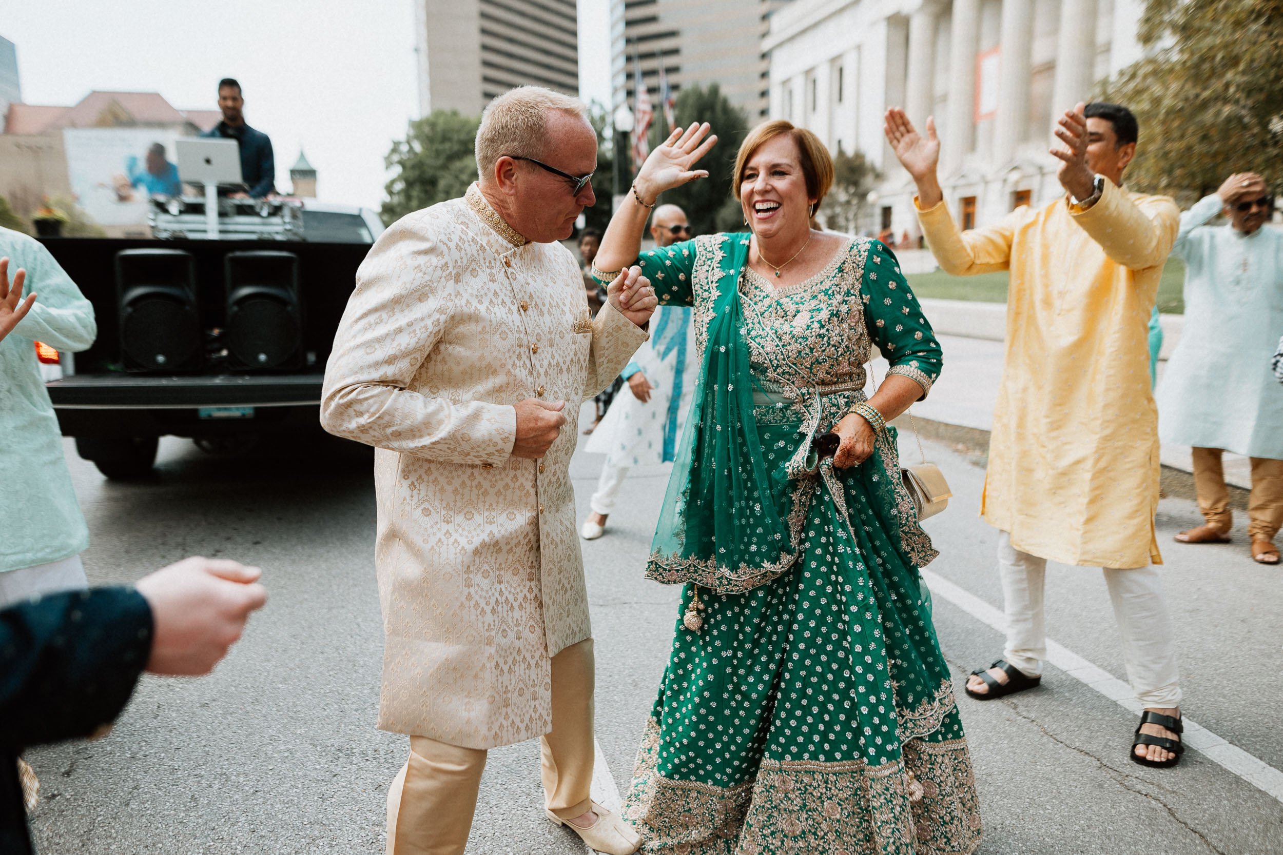 Riddhi-Brennon-Columbus-Statehouse-Indian-Fusion-Wedding-052.jpg