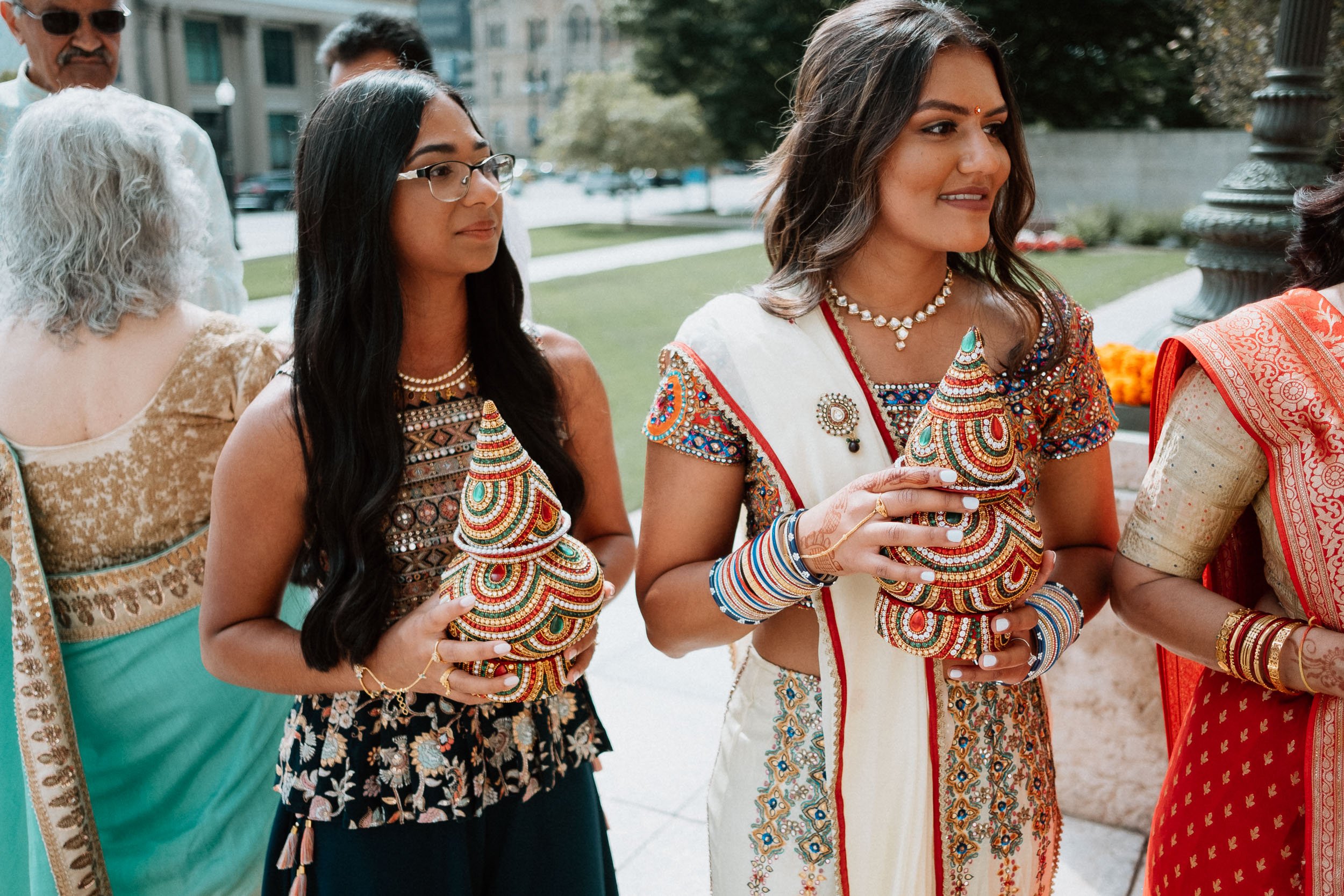 Riddhi-Brennon-Columbus-Statehouse-Indian-Fusion-Wedding-055.jpg