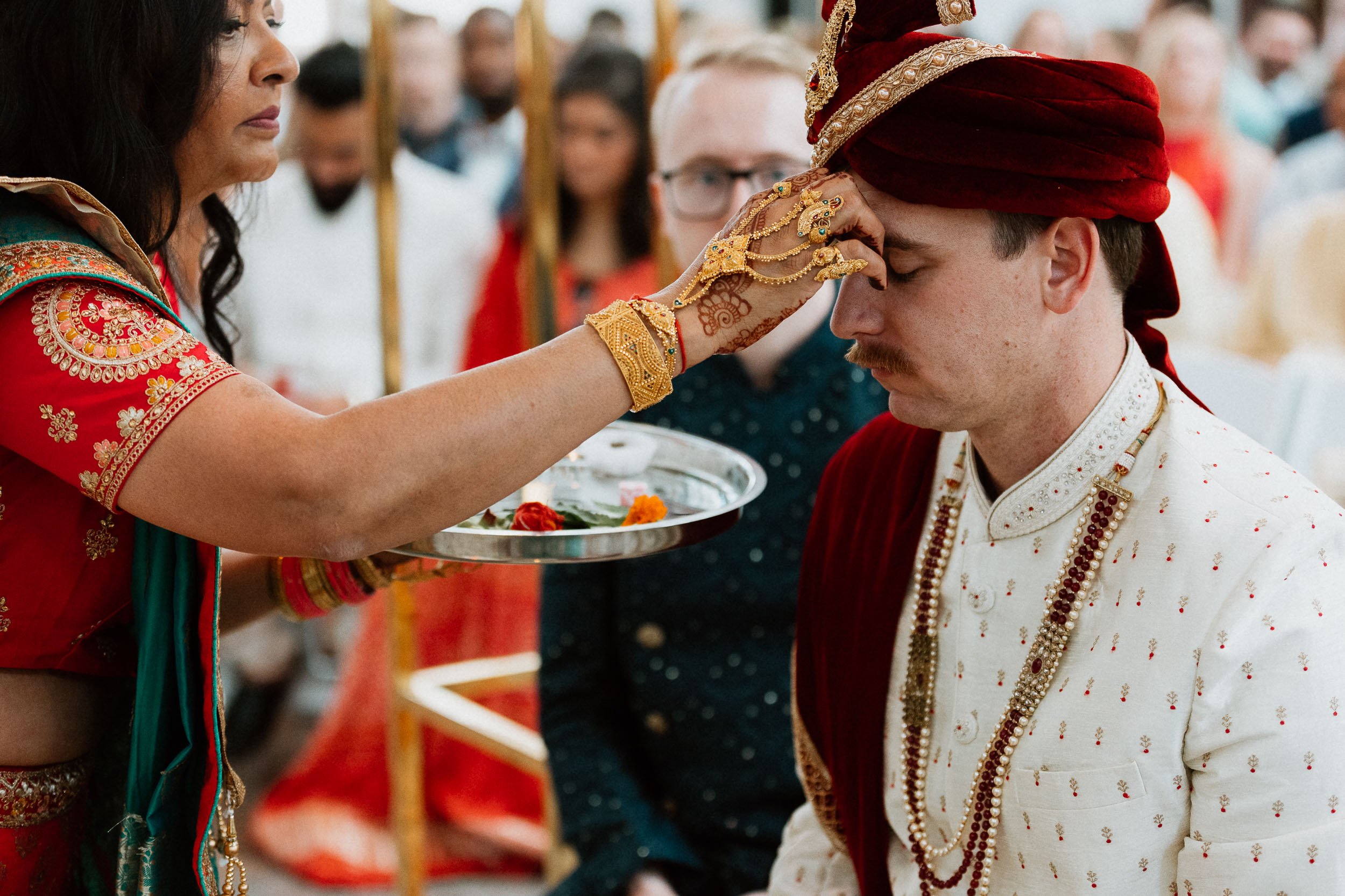 Riddhi-Brennon-Columbus-Statehouse-Indian-Fusion-Wedding-061.jpg