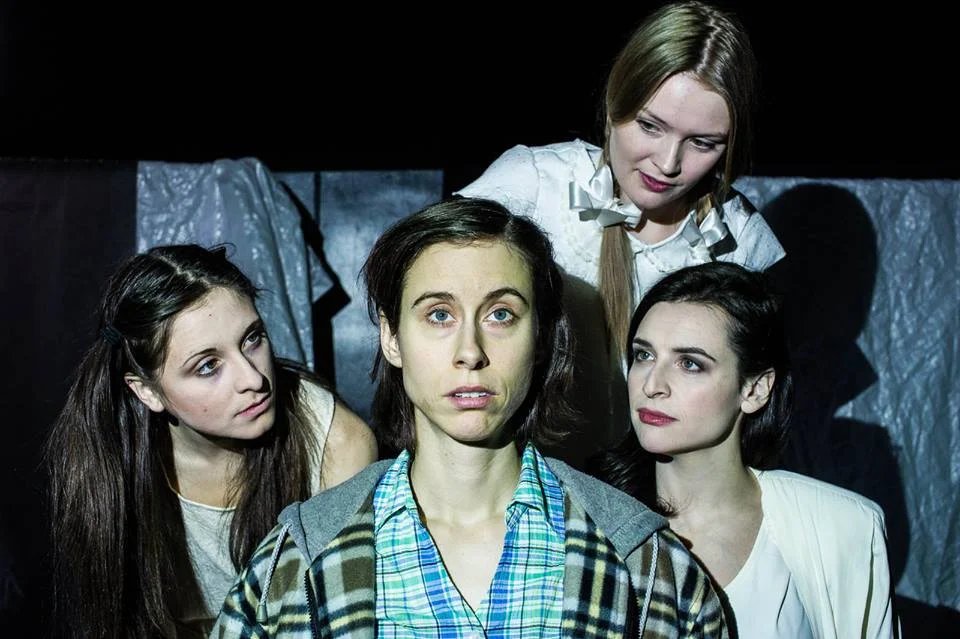 Pictured L t R: Megan Carty, Sheena Turcotte, Erica Anderson, Gabbie Lazarovitz, and some fierce effing lighting.