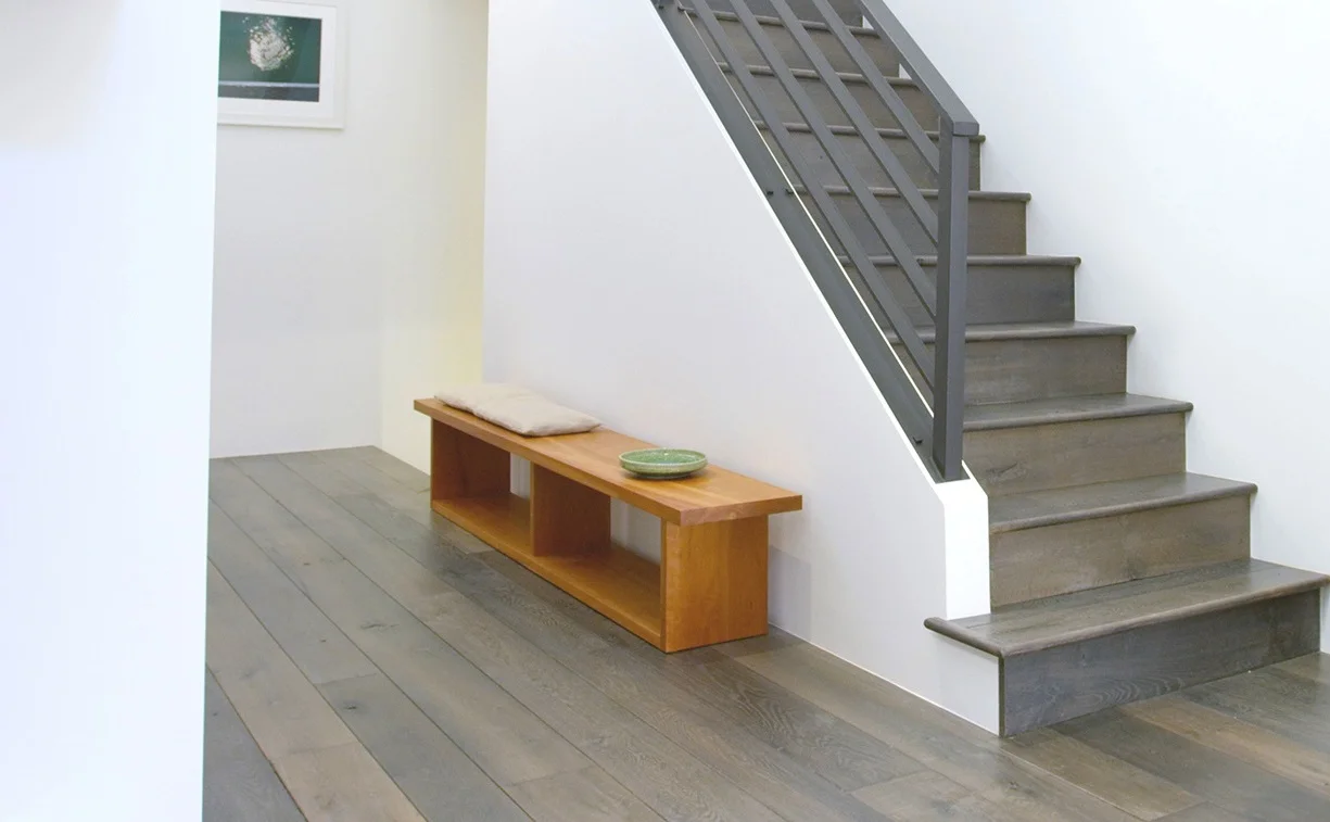 palm-bench-300.jpg