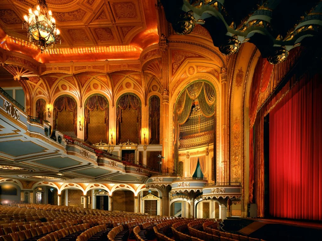Hollywood Pantages Theatre, via Travel Notes