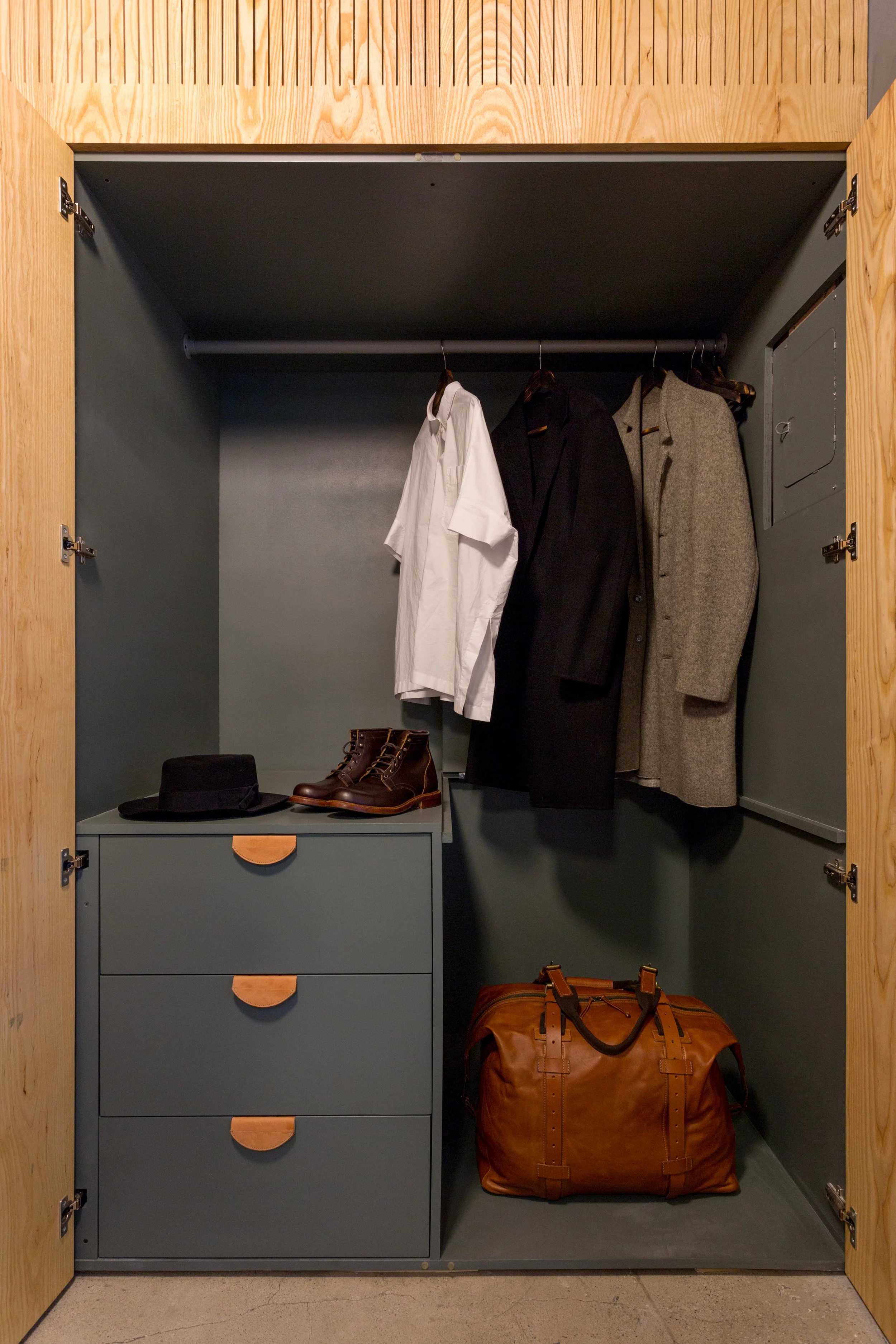 StephenKenn_Loft_Bedroom_Closet_2.jpg