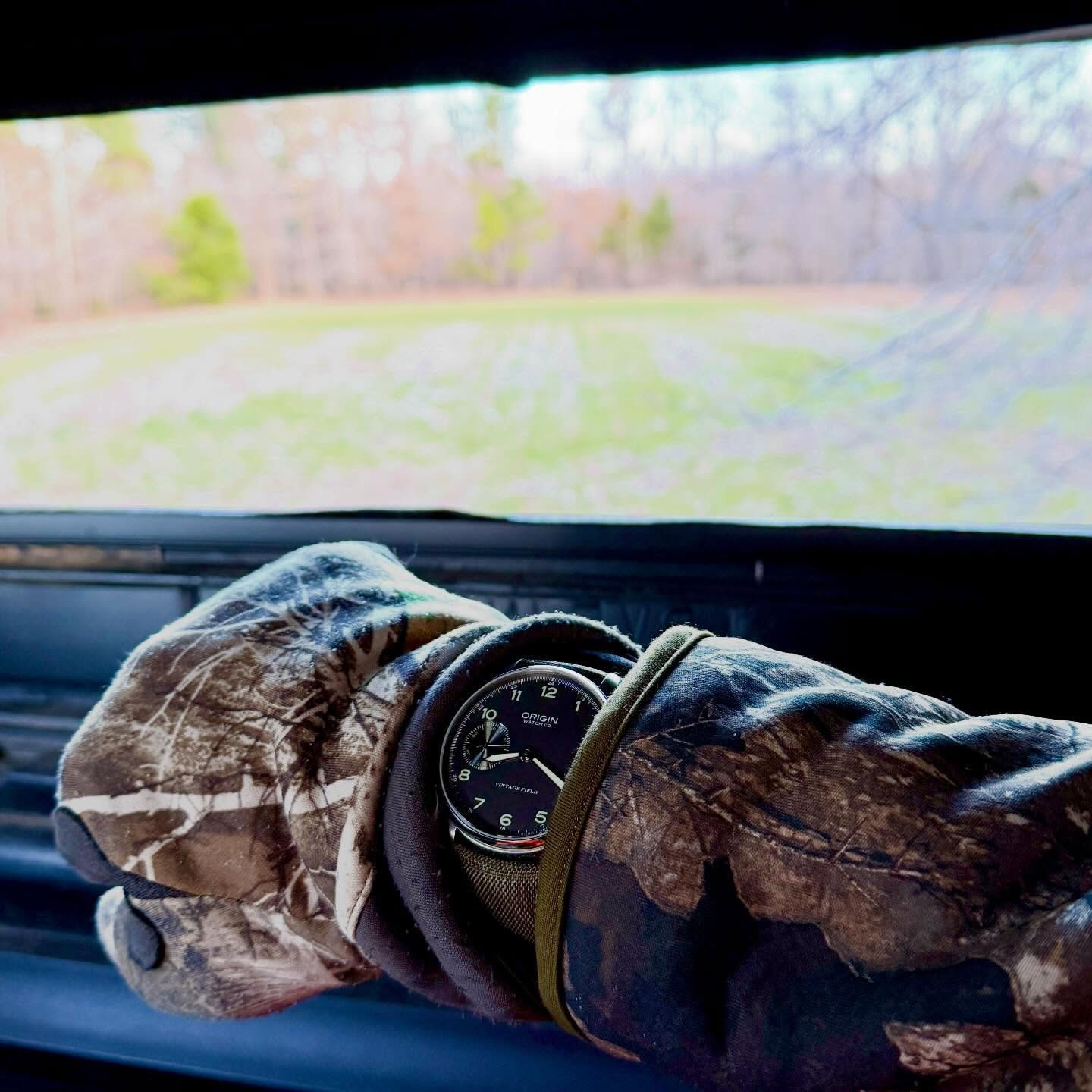 It&rsquo;s that time of year! Good luck to all chasing &ldquo;Rudolph&rdquo; #originwatchco  #fieldwatch #deerhunter 

#microbrand #mechanicalwatch #watchmaking #watchmaker #deerseason #hunting #wotd #watchmania #milwatchmonday