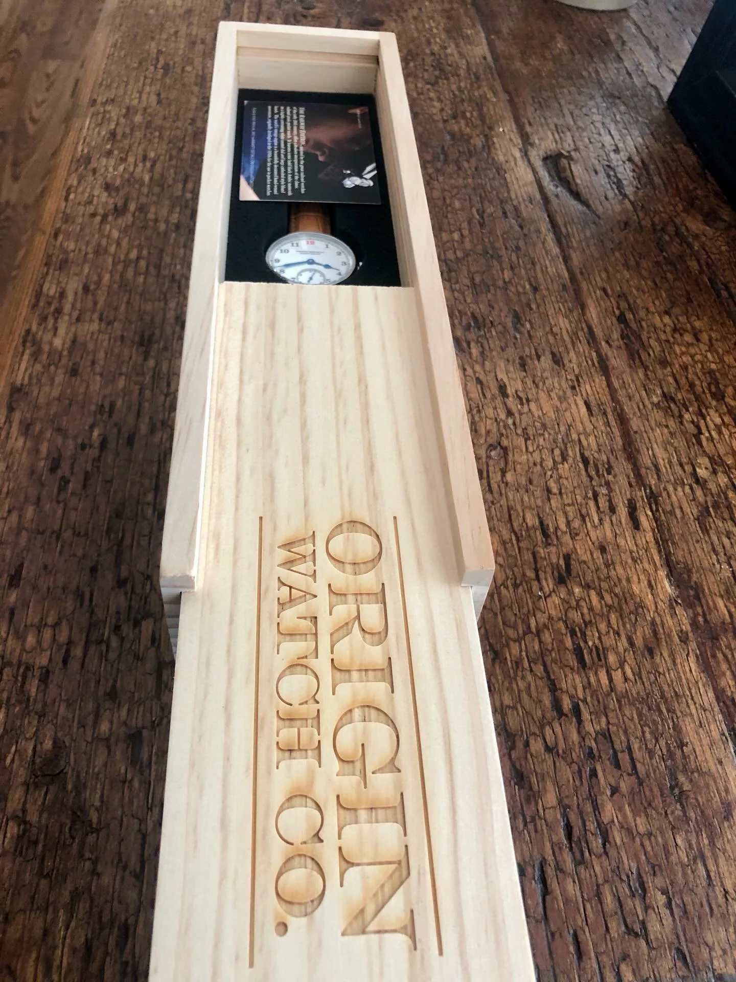 Shipping out to a customer. A fine-sanded pinewood #pencilbox Slide-open satisfaction. #originwatchco #railwayedition 

#woodbox #packagingdesign #microbrand #watchmaking #watchmaker #horology #watchmicrobrand #wristwatch #timepiece #mechanicalwatch