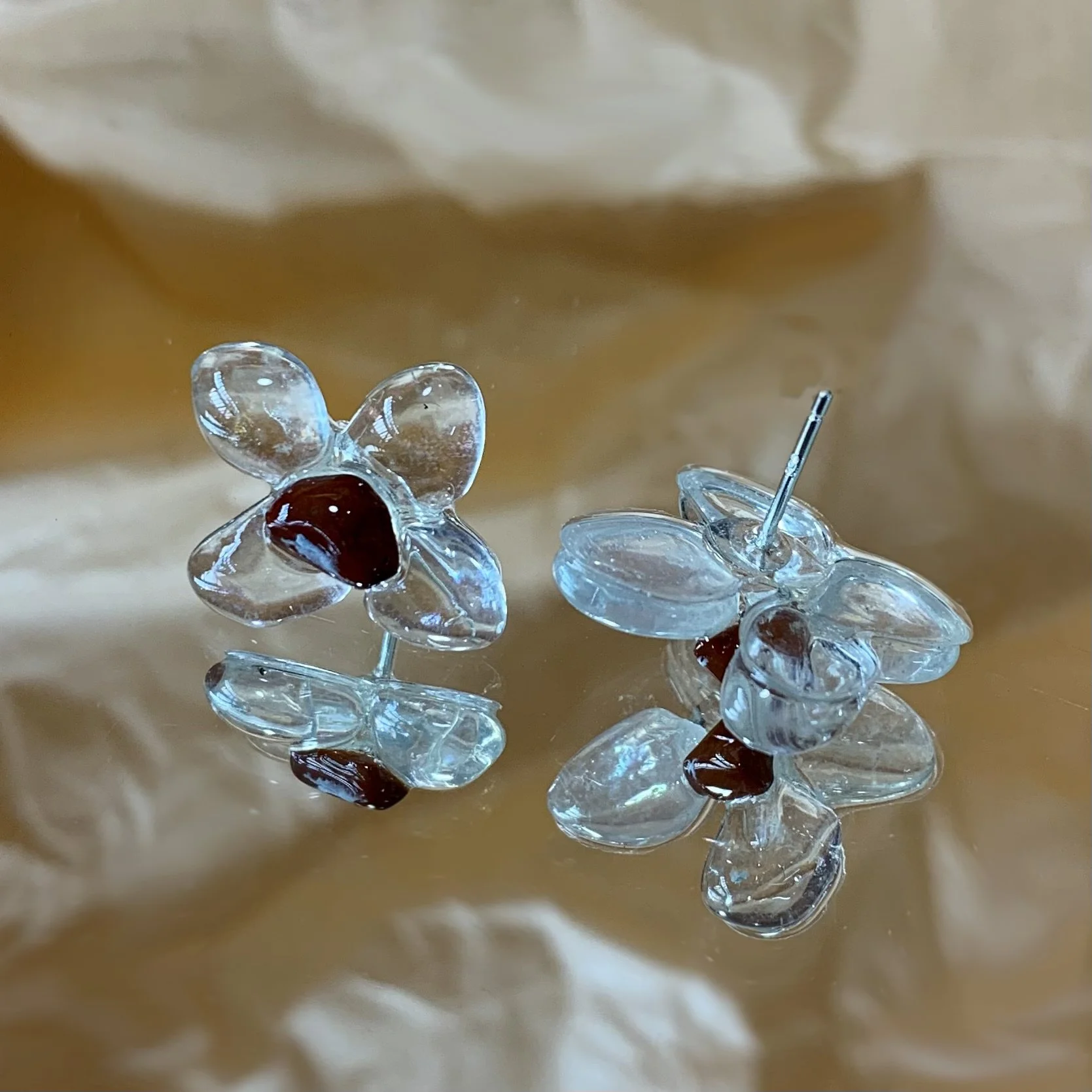 Kate Trouw - Flower Studs - 10_5.JPG