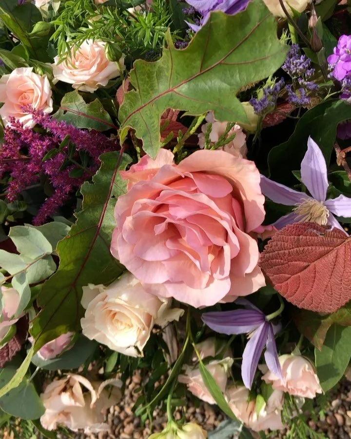 The Flower BoutiqueFlower and Plant Delivery to Amersham 01494 762760