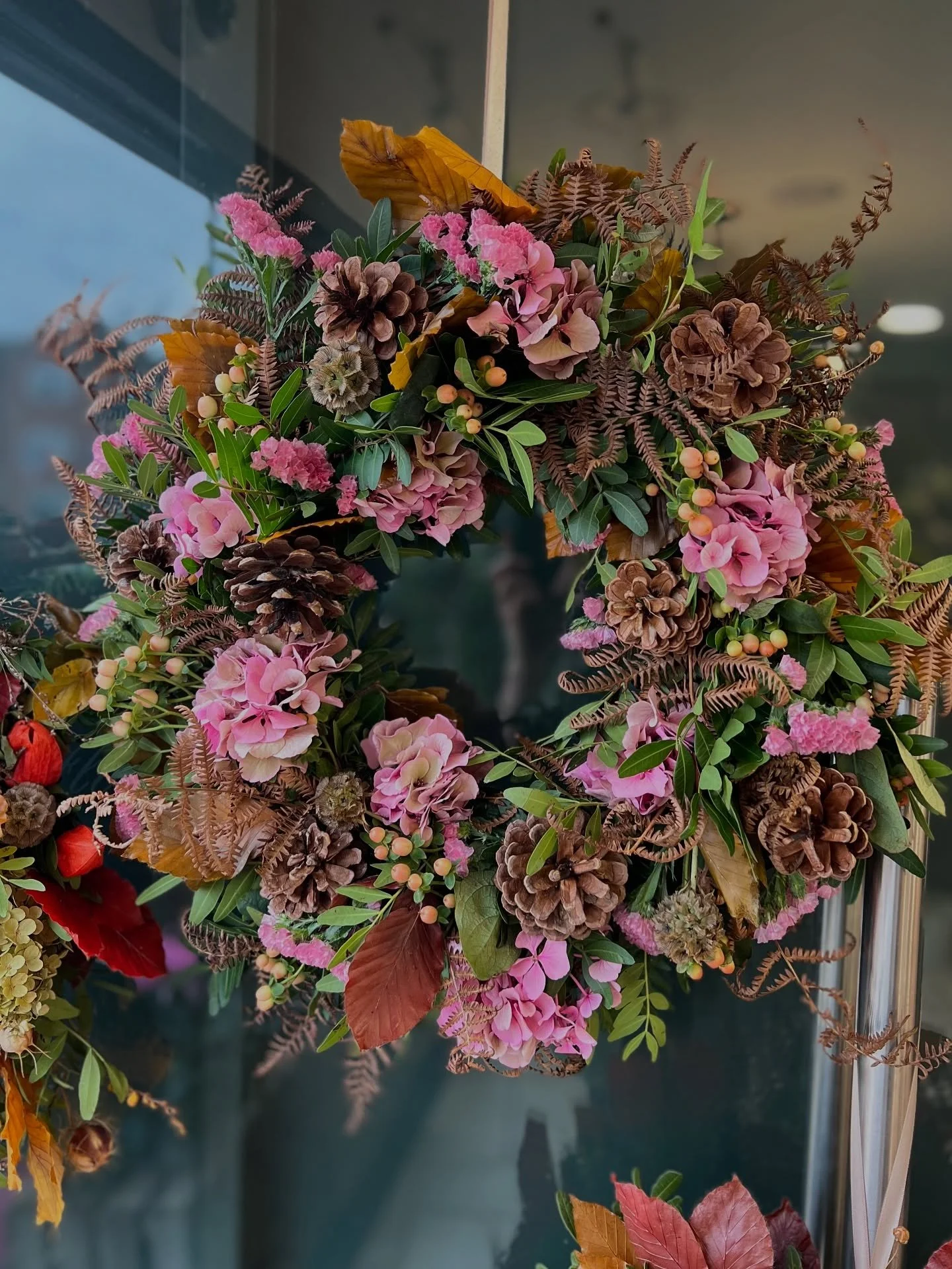 Autumn Wreaths available in store 🍂

#littlechalfont #autumnwreath #seasonalwreath #amersham