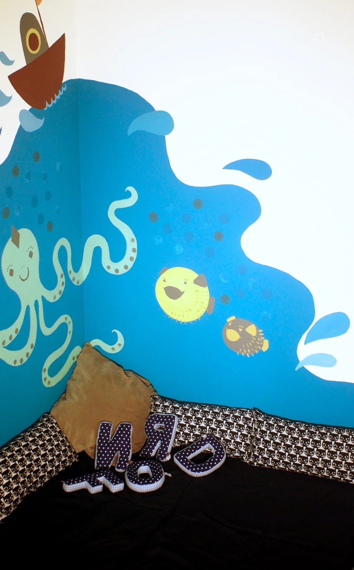 AQ_KidsMural_web4.jpg