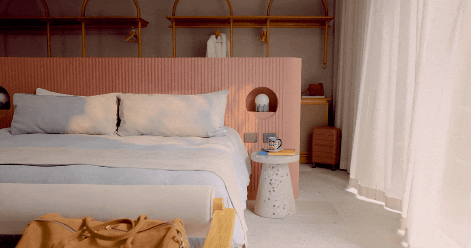 HCOM_ICA_MX_UMA_CASA_RUE_BED_EVANS_3423.gif
