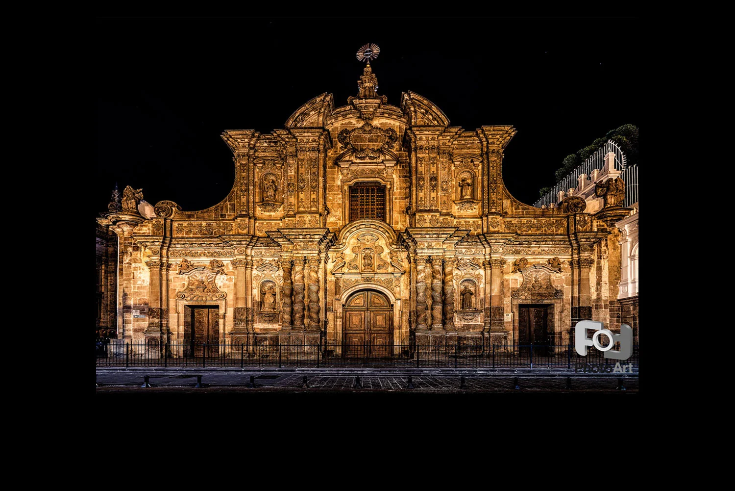 Iglesia-de-La-compañia-de-Jesus-Quito.jpg