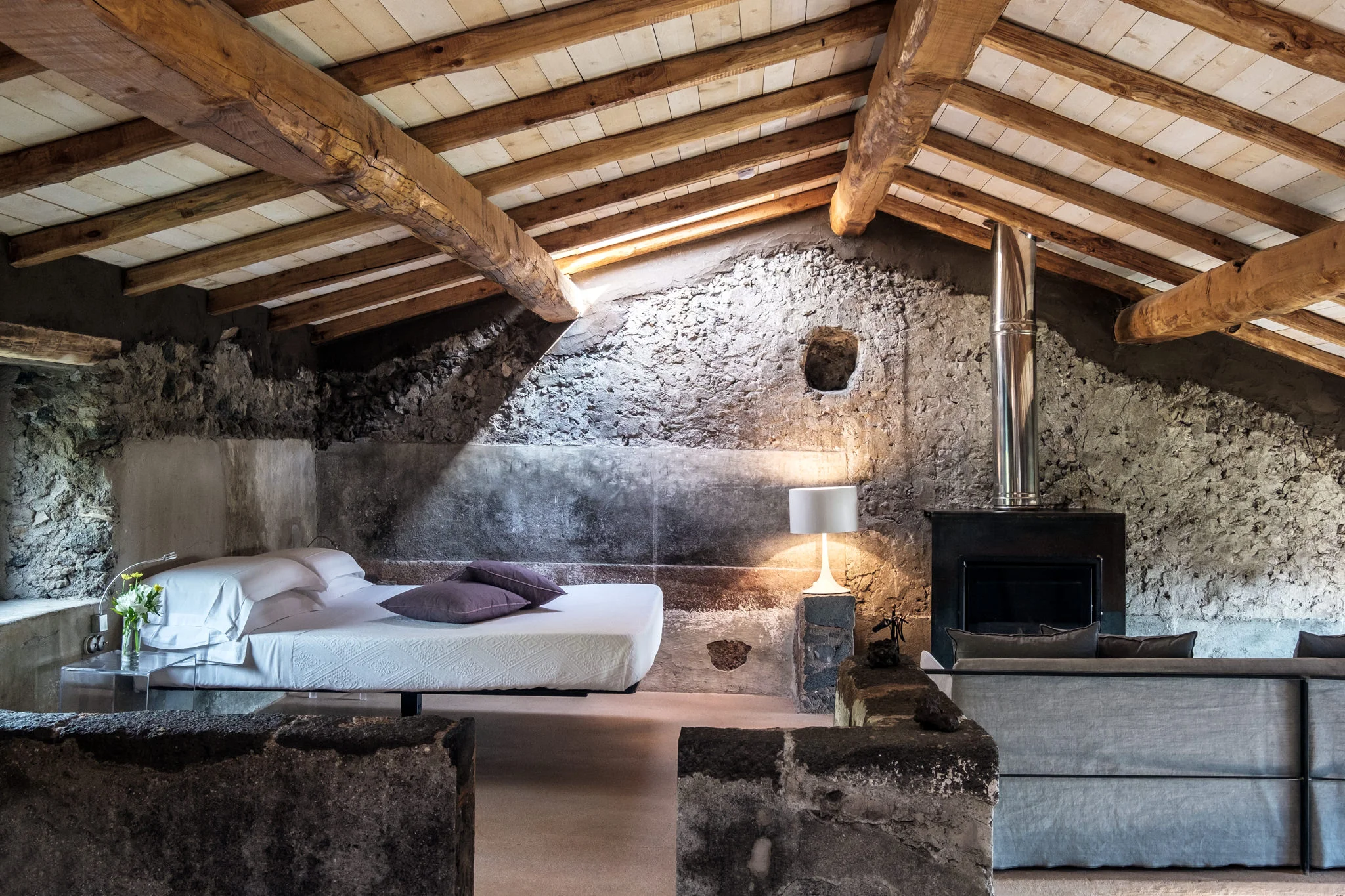 Monaci delle Terre Nere, Sicily