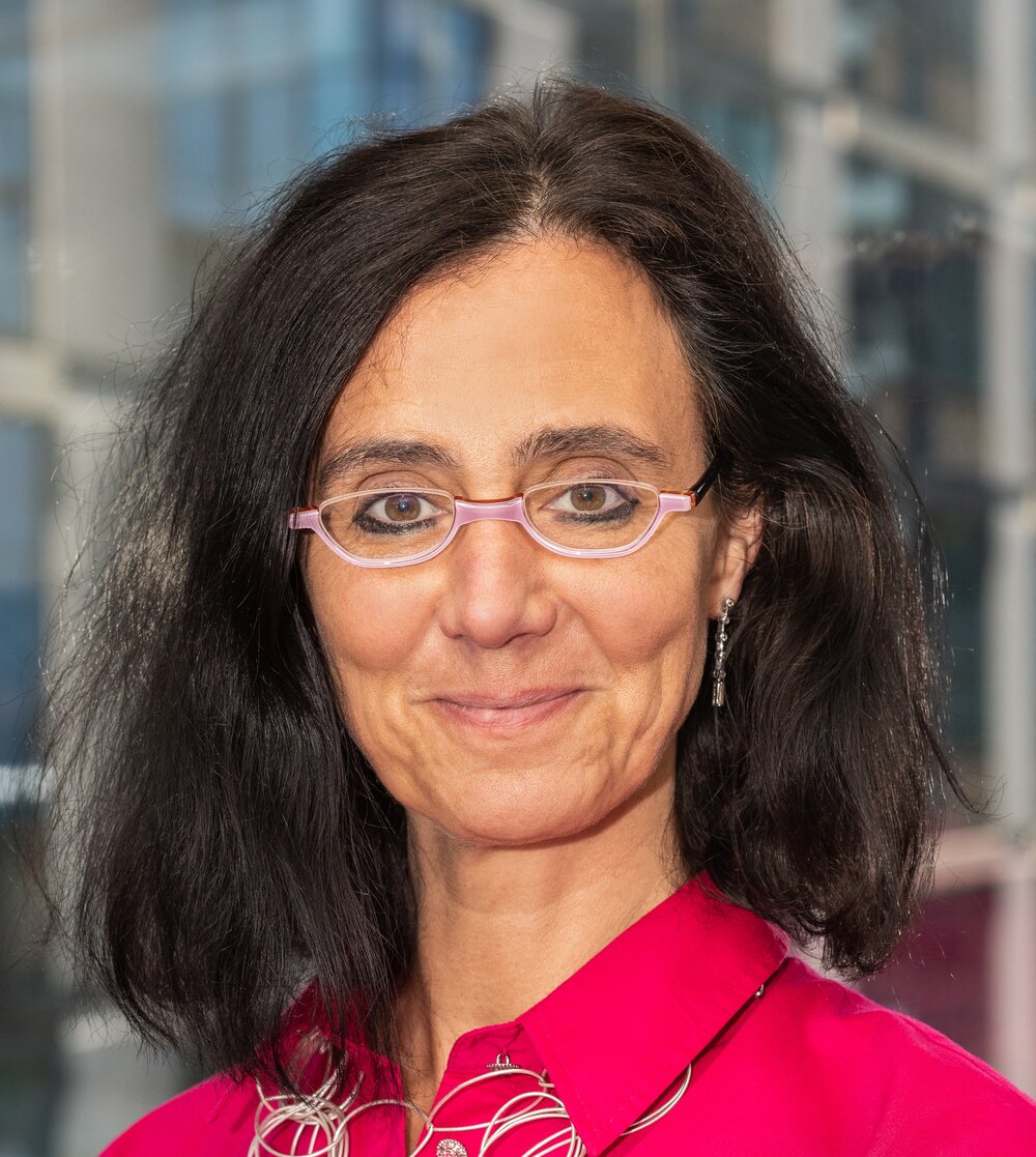 Eva Rowe, Vice President, Messe Düsseldorf North America (Chicago, USA) — A Balanced Glass Eva Rowe, Vice President, Messe Düsseldorf North America (Chicago, USA) — A Balanced Glass