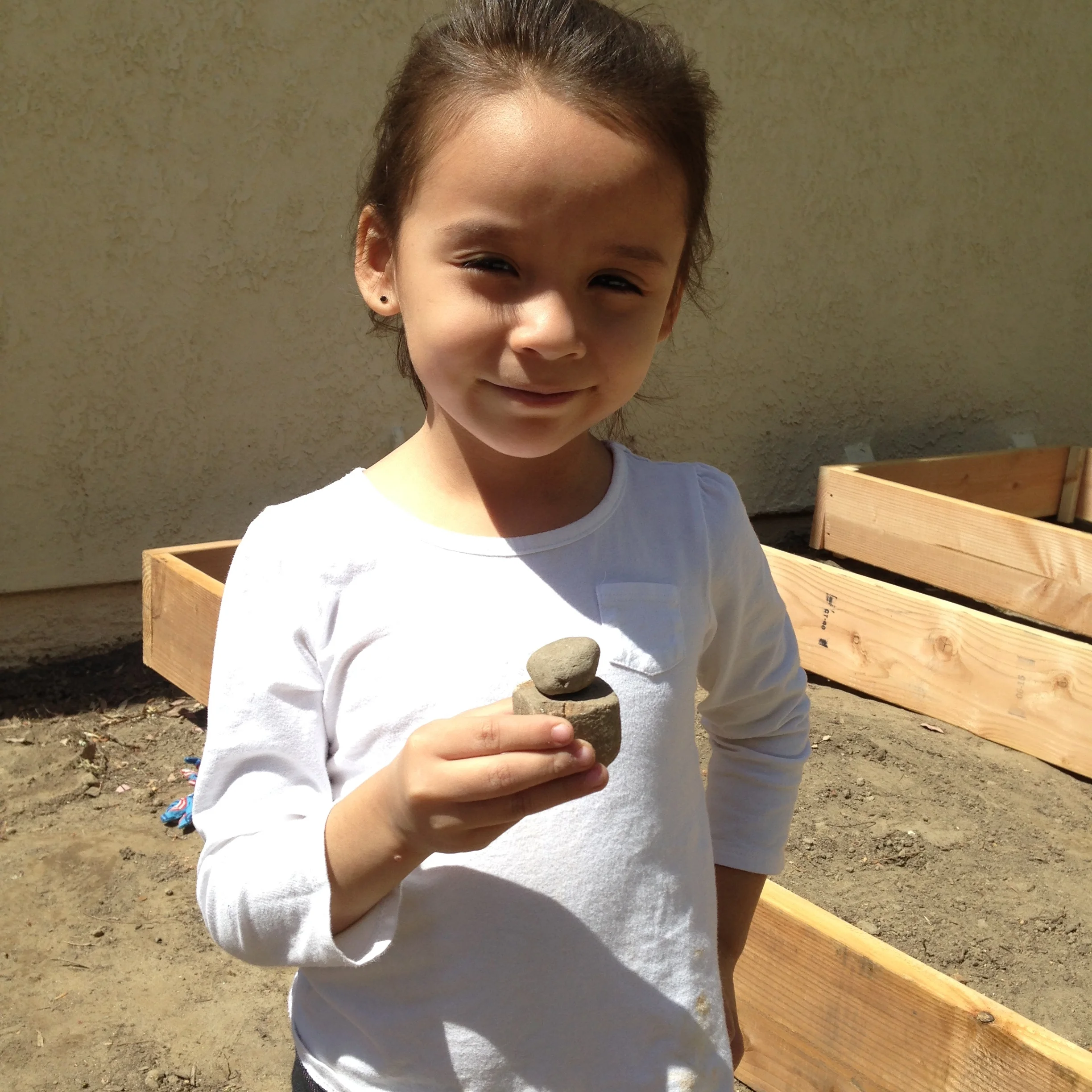  Bianca and her rock sculpture 
